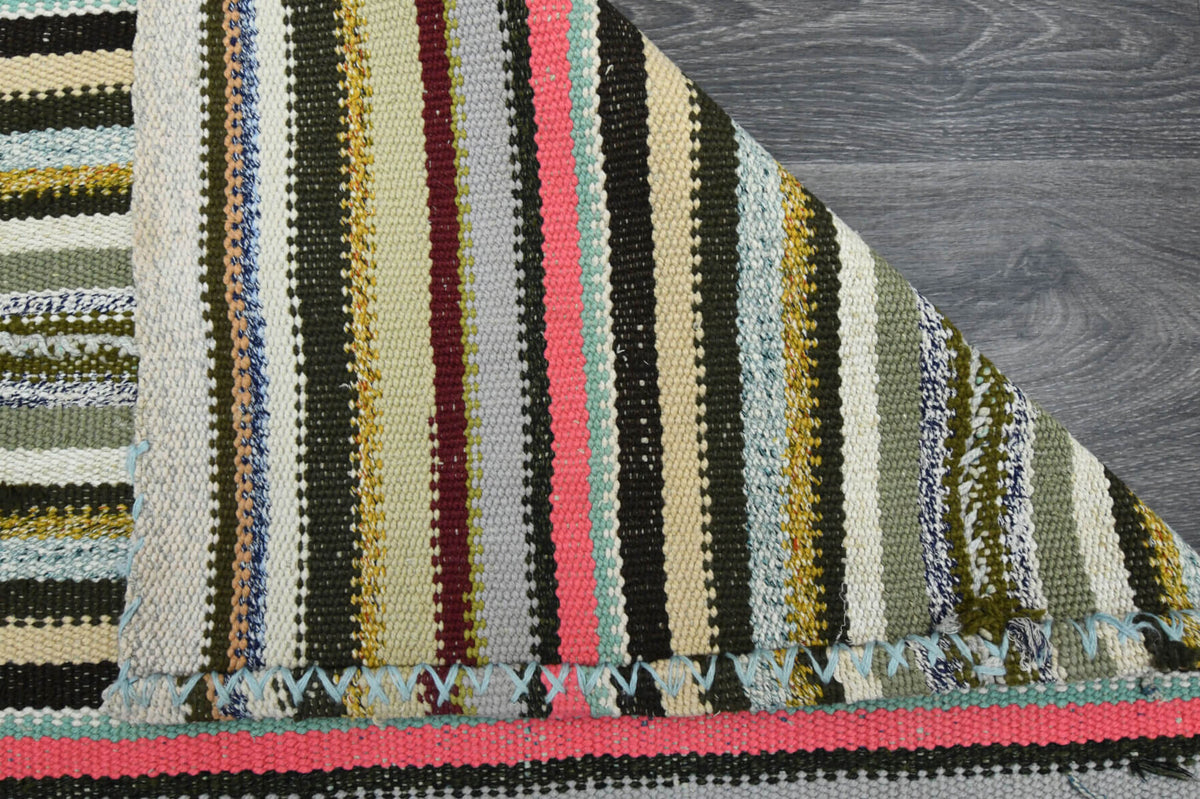 Yagmurbike – vintage oriental kilim for living room or bedroom, 5'4" x 7'8" (163x233 cm)