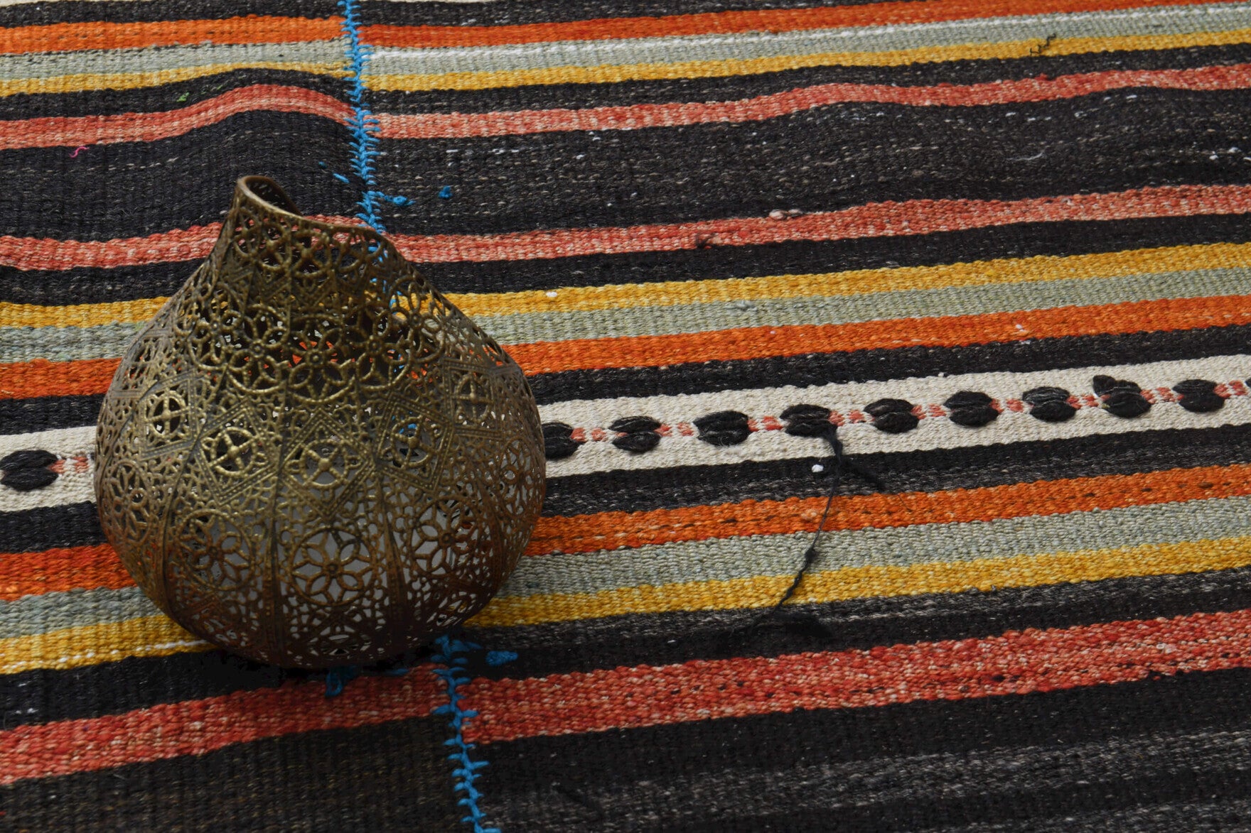 Mongolian Carpet Handmade Vintage Area Rug in wool – 1960s piece from Anatolia, Turkey | Fame Rugs