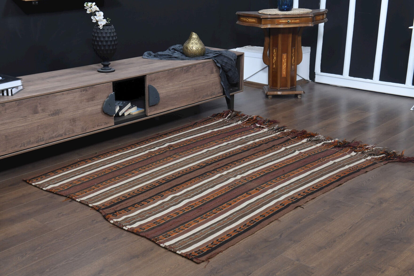 Authentic Anatolian vintage kilim rug (1960s) with oriental design – one-of-a-kind at Fame Rugs