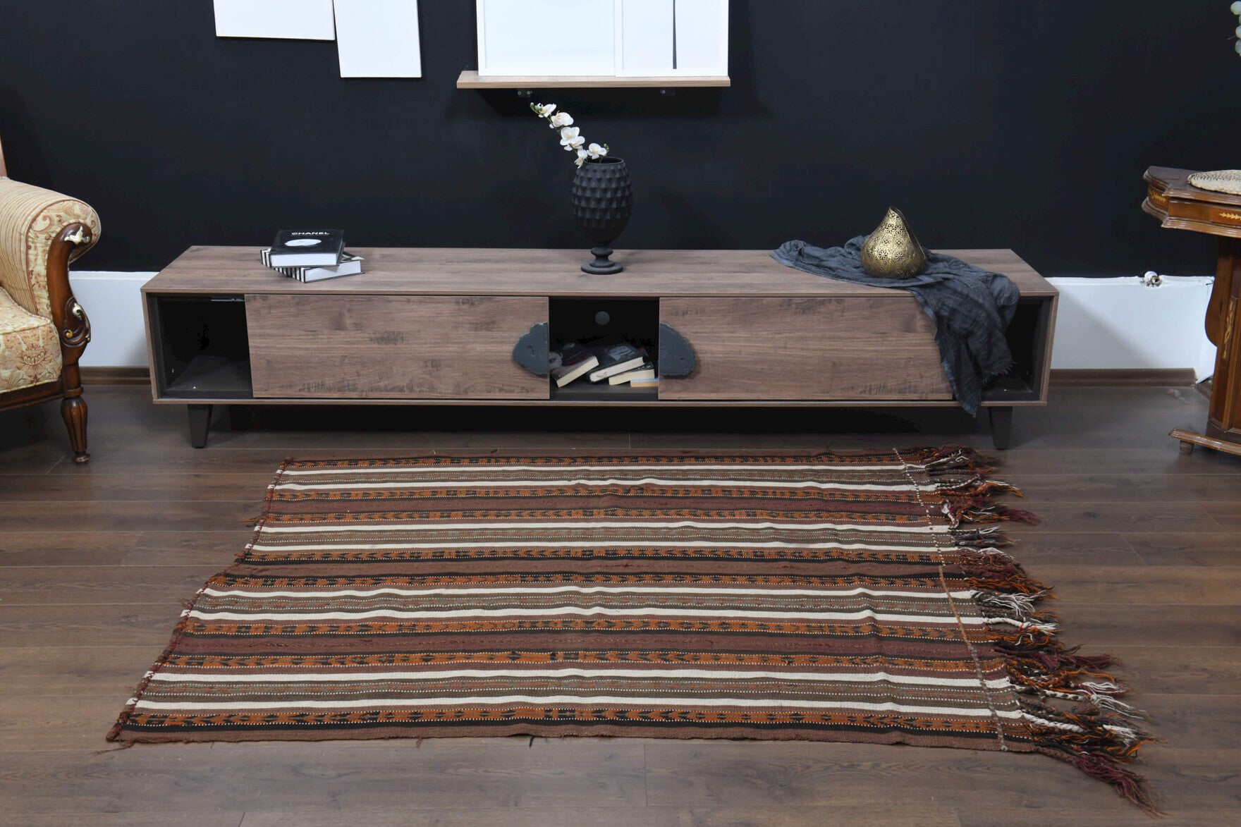 Handwoven flatweave wool kilim from Anatolia, Turkey – Handmade Vintage Area Rug 5'1" x 5'10"