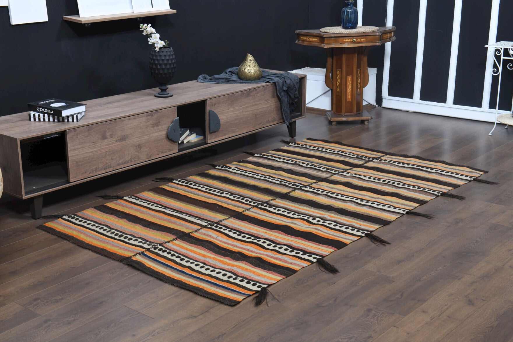 Authentic Anatolian vintage kilim rug (1960s) with oriental design – one-of-a-kind at Fame Rugs