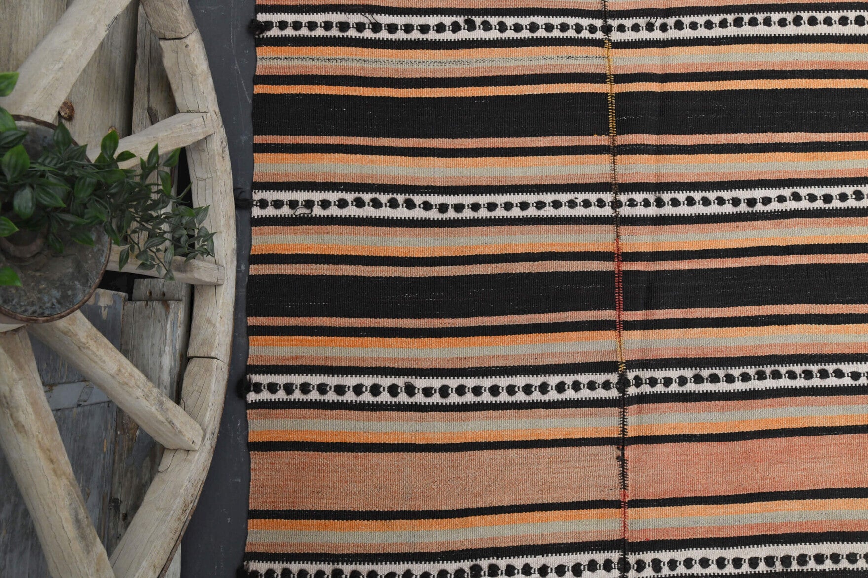 Handwoven flatweave wool kilim from Anatolia, Turkey – Handmade Vintage Area Rug 4'7" x 6'11"