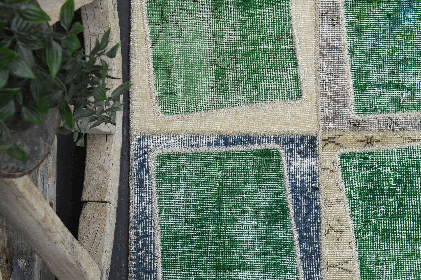 Handmade wool rug from Anatolia, Turkey – Greeen Patchwork Handmade Vintage Rug 2'7" x 4'11"