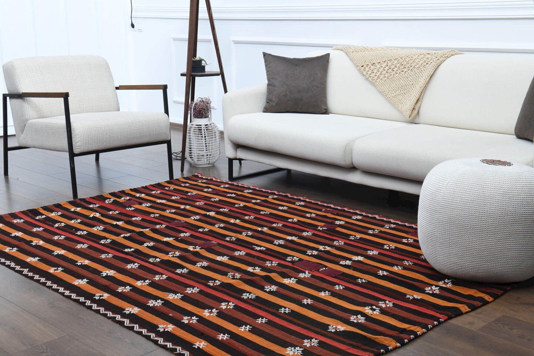 Hand-crafted Anatolian vintage kilim Timodora in wool, 1960s