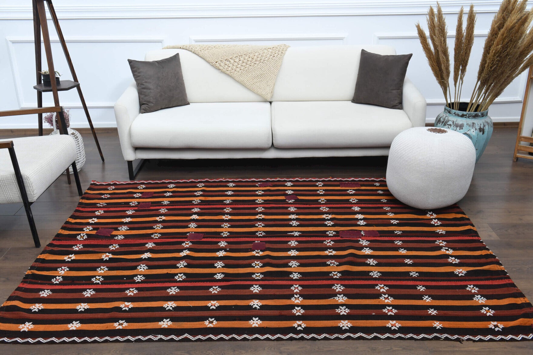 Handmade Vintage Flatweave Carpet in wool – 1960s piece from Anatolia, Turkey | Fame Rugs