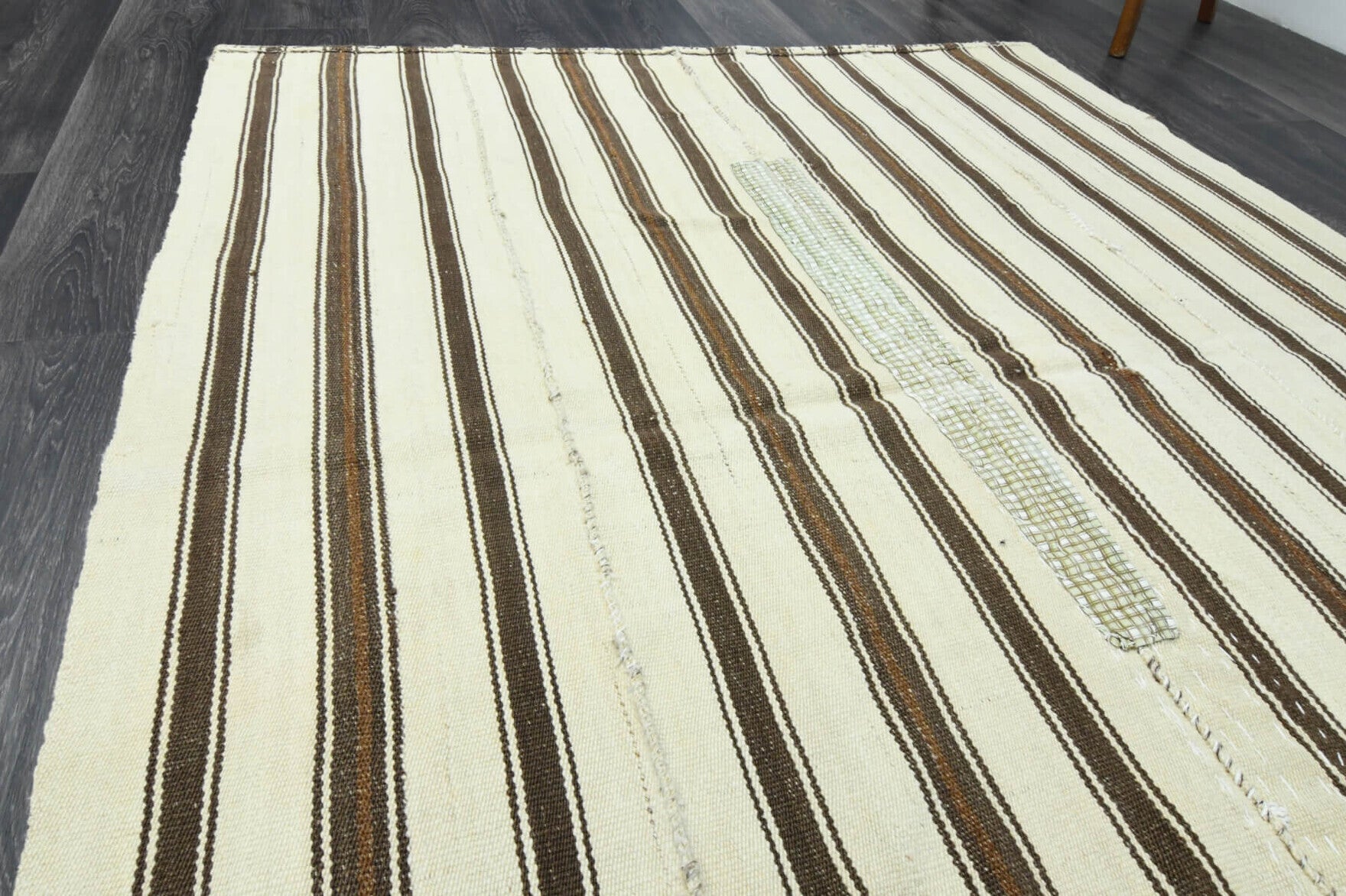 Tiftiknur kilim: 1960s handwoven flatweave Anatolian kilim with oriental motifs