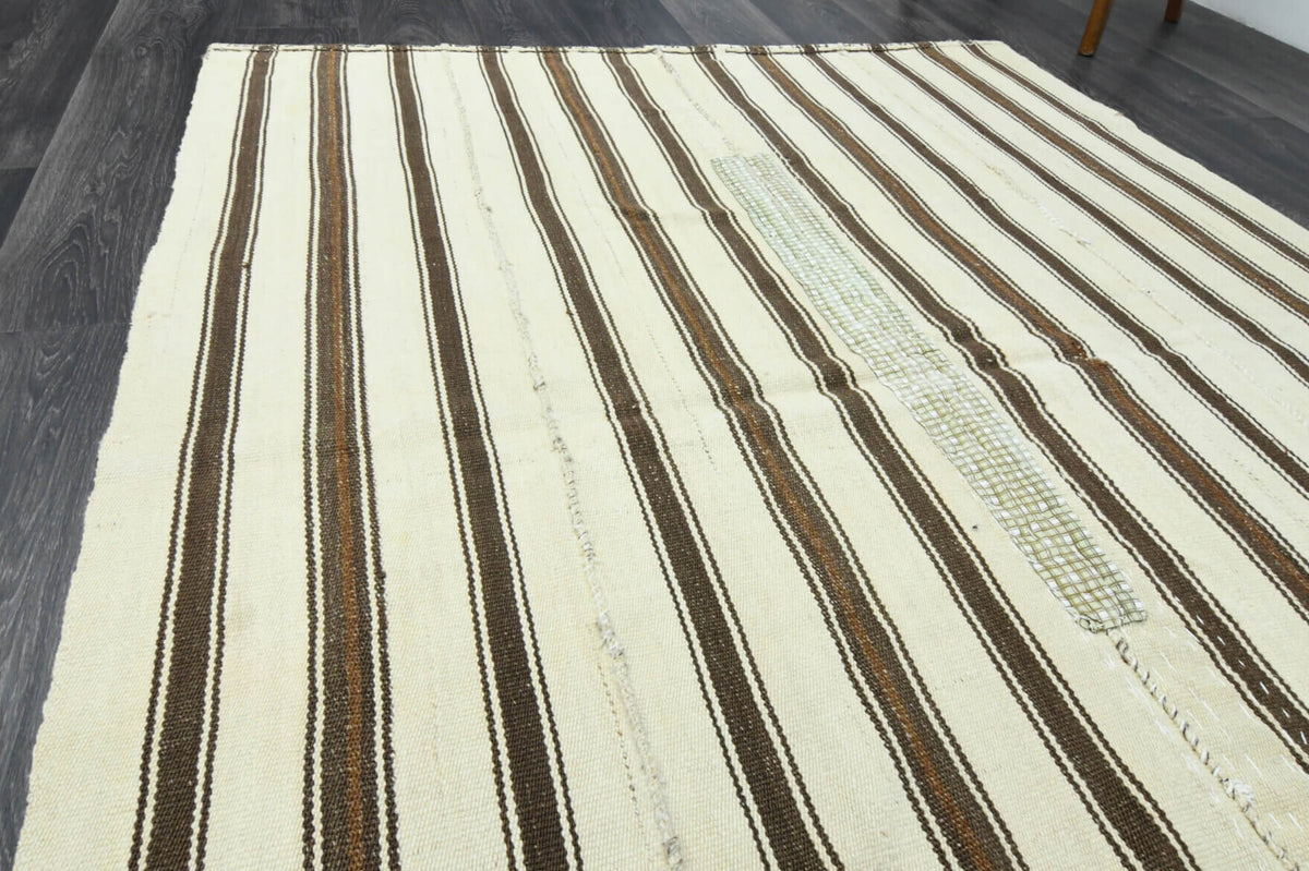 Tiftiknur kilim: 1960s handwoven flatweave Anatolian kilim with oriental motifs