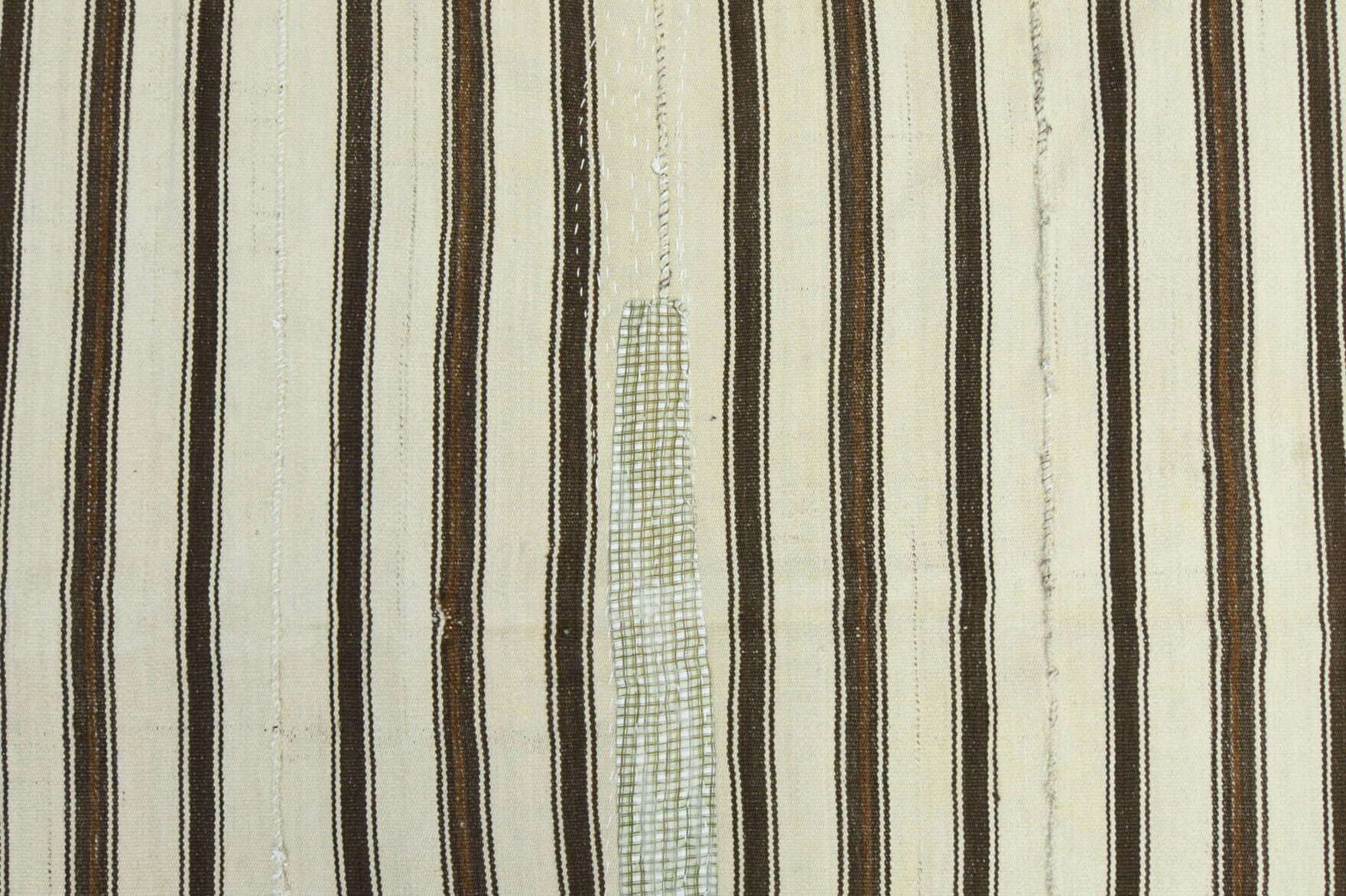 Authentic Anatolian vintage kilim rug (1960s) with oriental design – one-of-a-kind at Fame Rugs