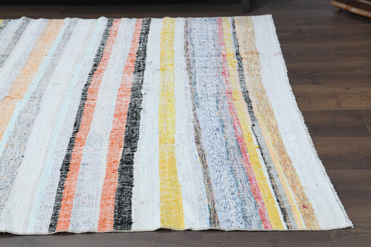 Thalothymia – vintage oriental kilim for living room or bedroom, 5'2" x 8'8" (158x263 cm)