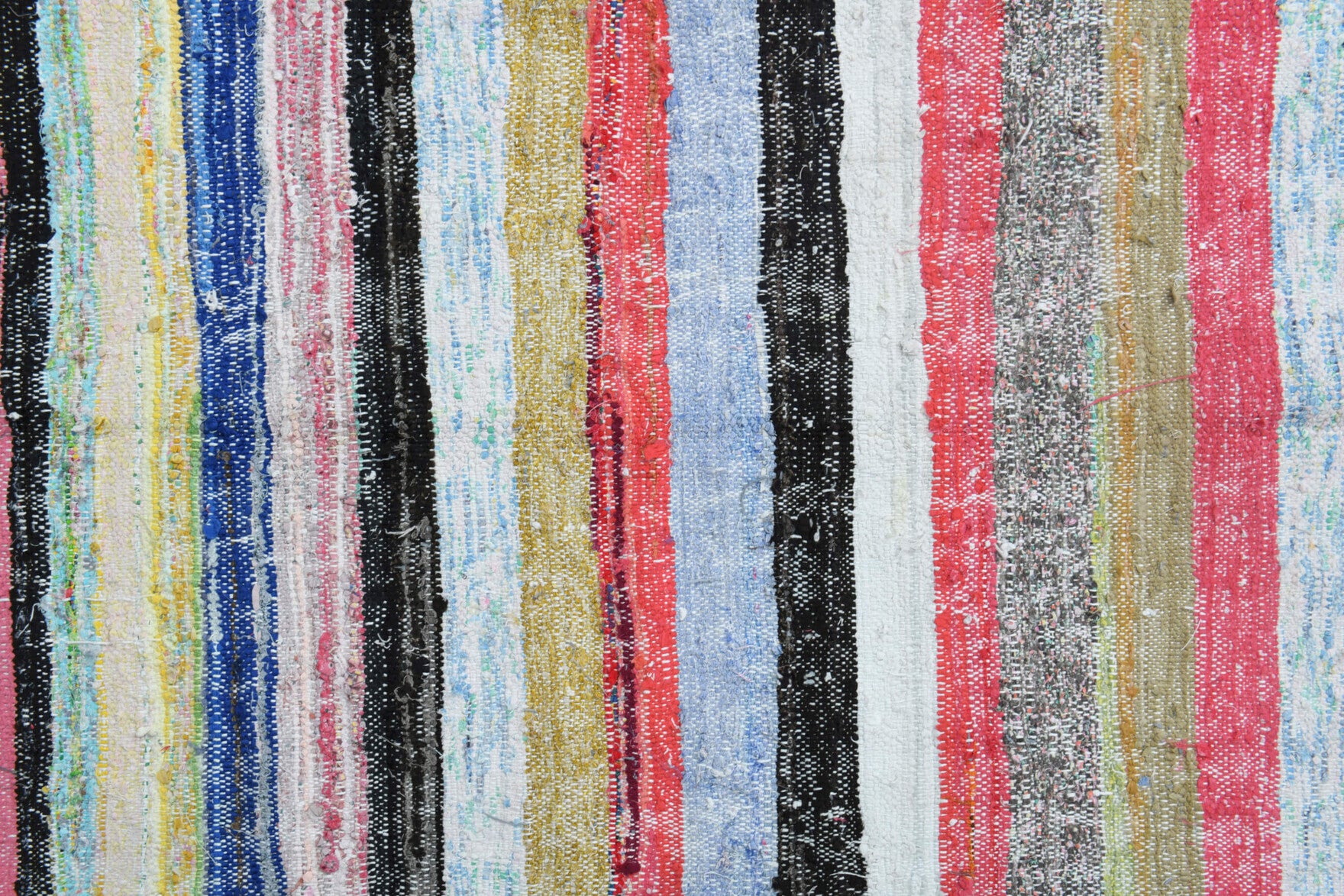 Thalonike – vintage oriental kilim for living room or bedroom, 5'3" x 6'1" (159x186 cm)