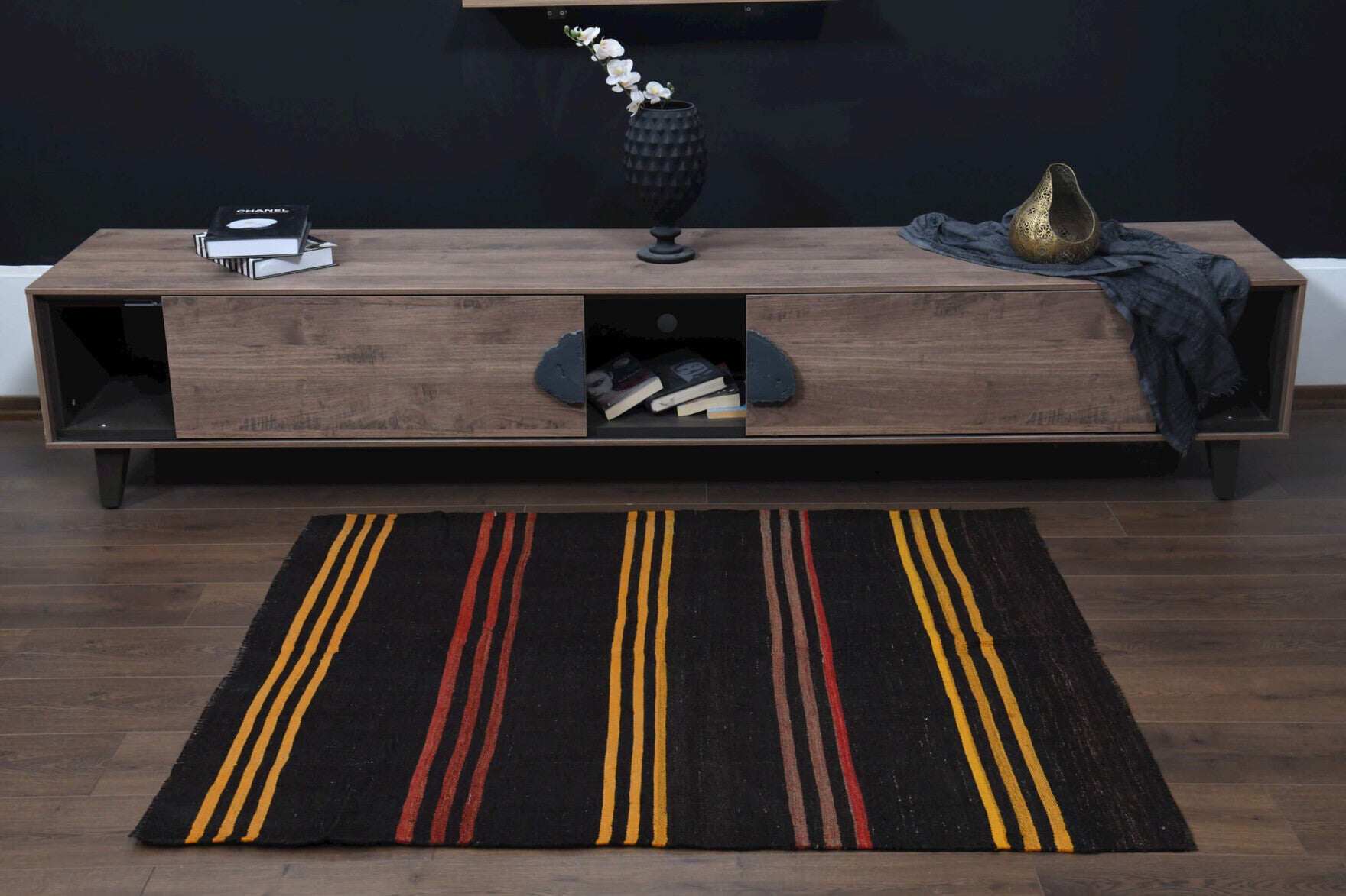 Authentic Anatolian vintage kilim rug (1960s) with oriental design – one-of-a-kind at Fame Rugs