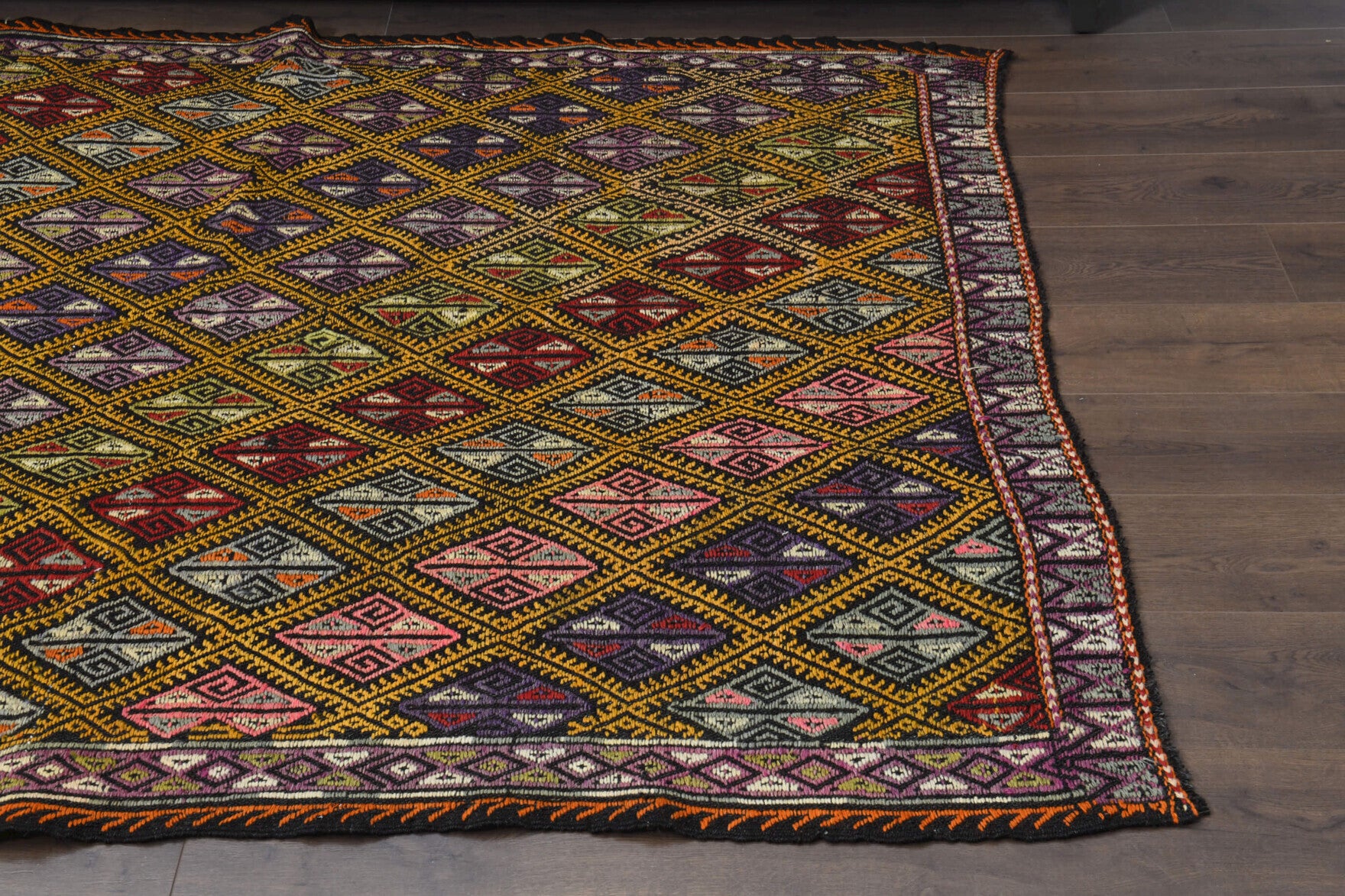 Handwoven flatweave wool kilim from Anatolia, Turkey – Handmade Vintage Area Rug 5'6" x 6'6"