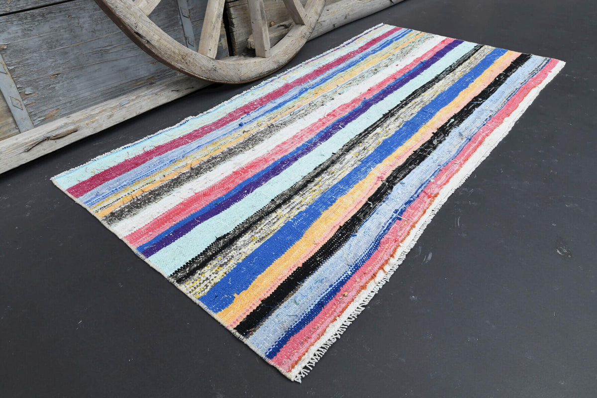 Handmade Vintage Accent Kilim Rug