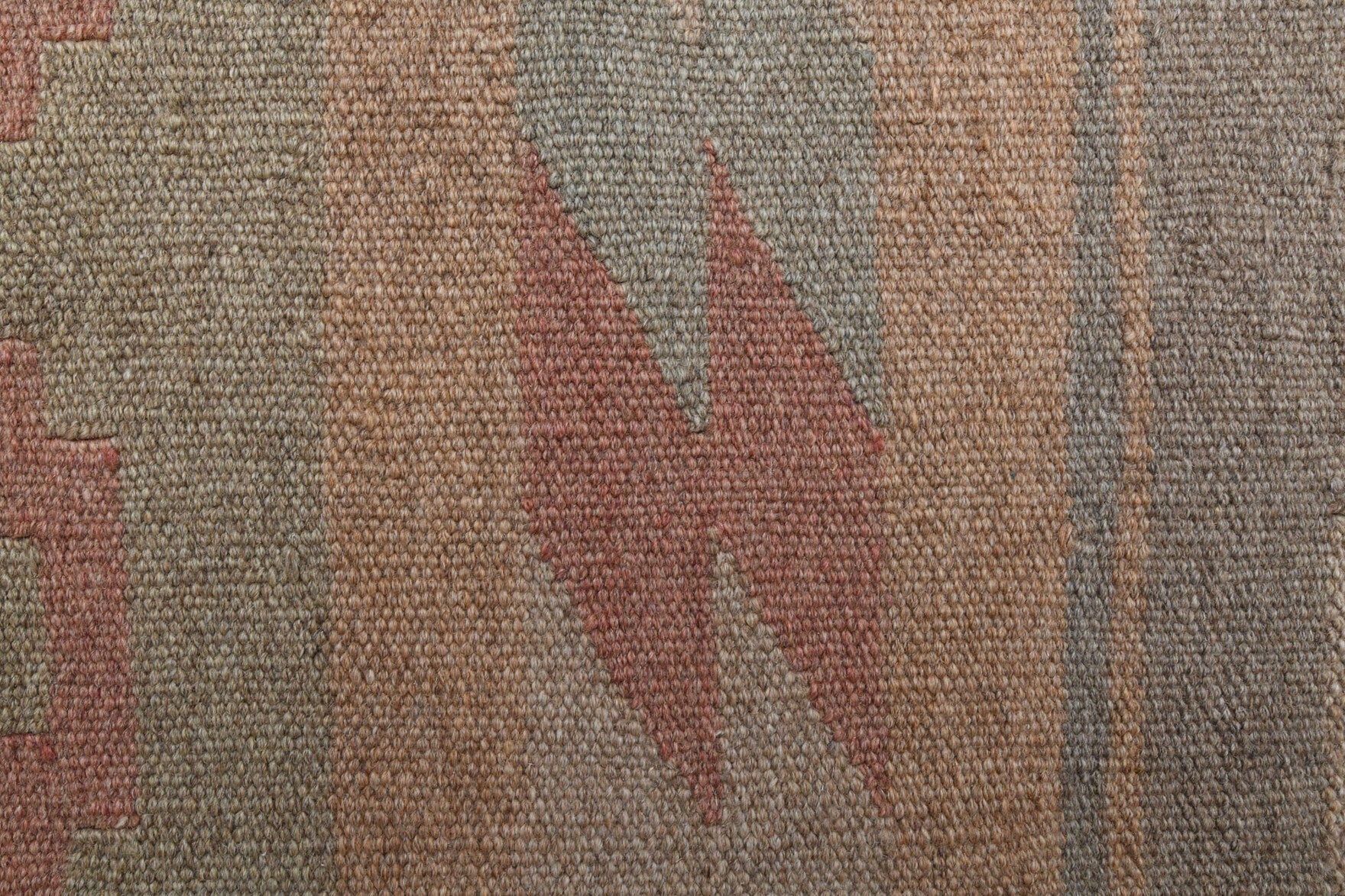 Stenorhoe – vintage oriental kilim for living room or bedroom, 4'10" x 8' (147x243 cm)