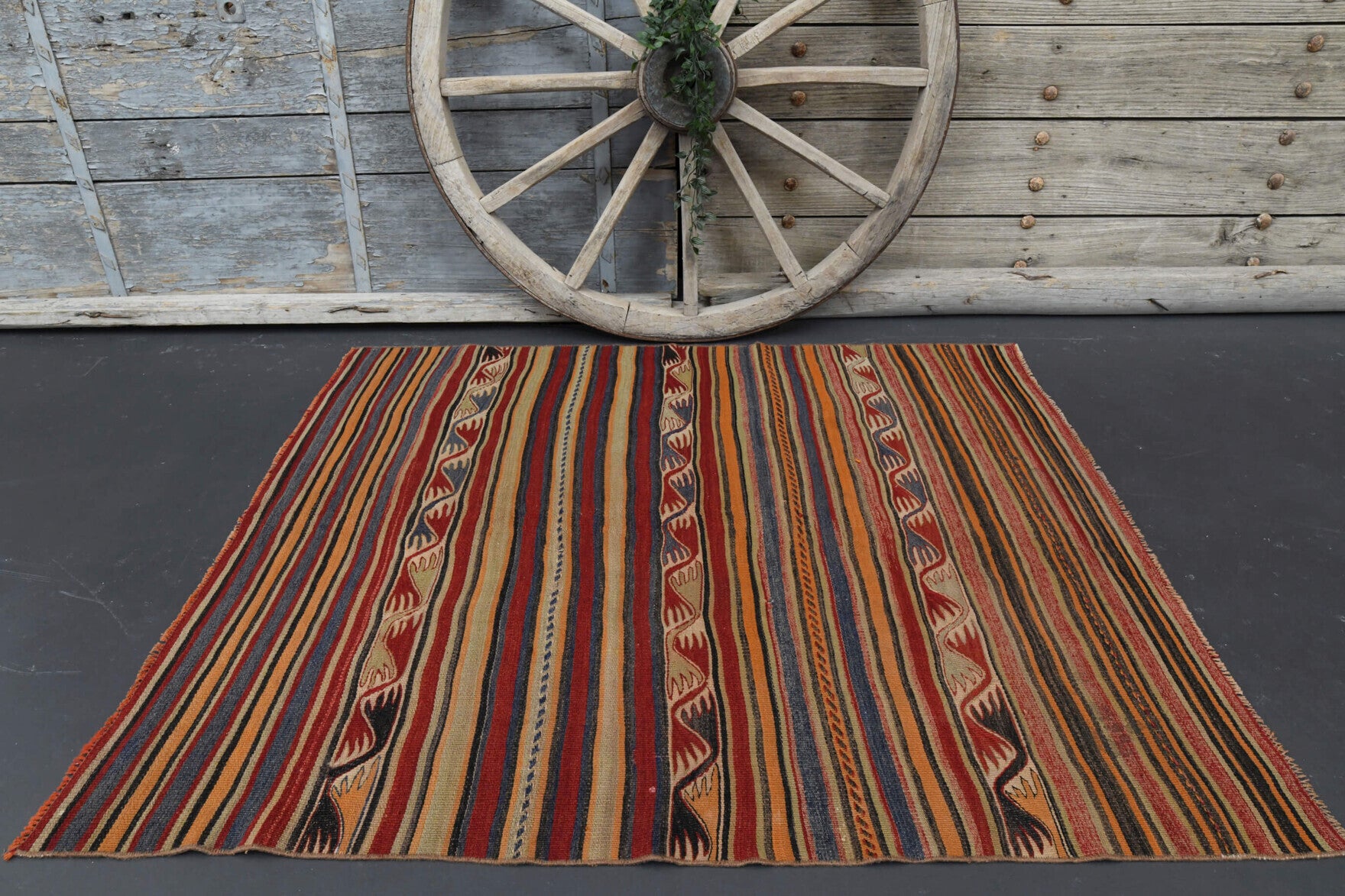 132x159 cm vintage Anatolian kilim rug – Stenomira, flatweave, wool