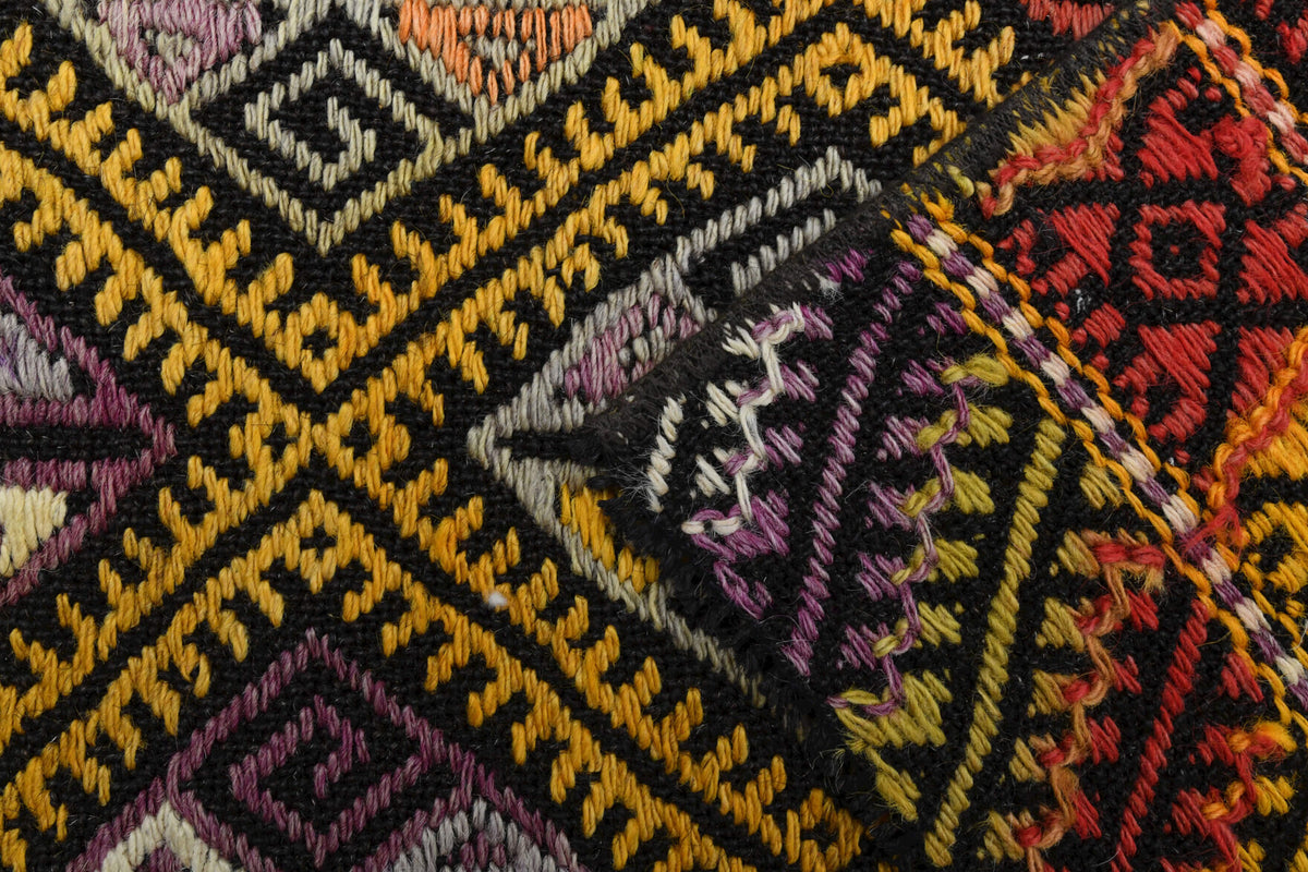 Hand-crafted Anatolian vintage kilim Sosimira in wool, 1960s