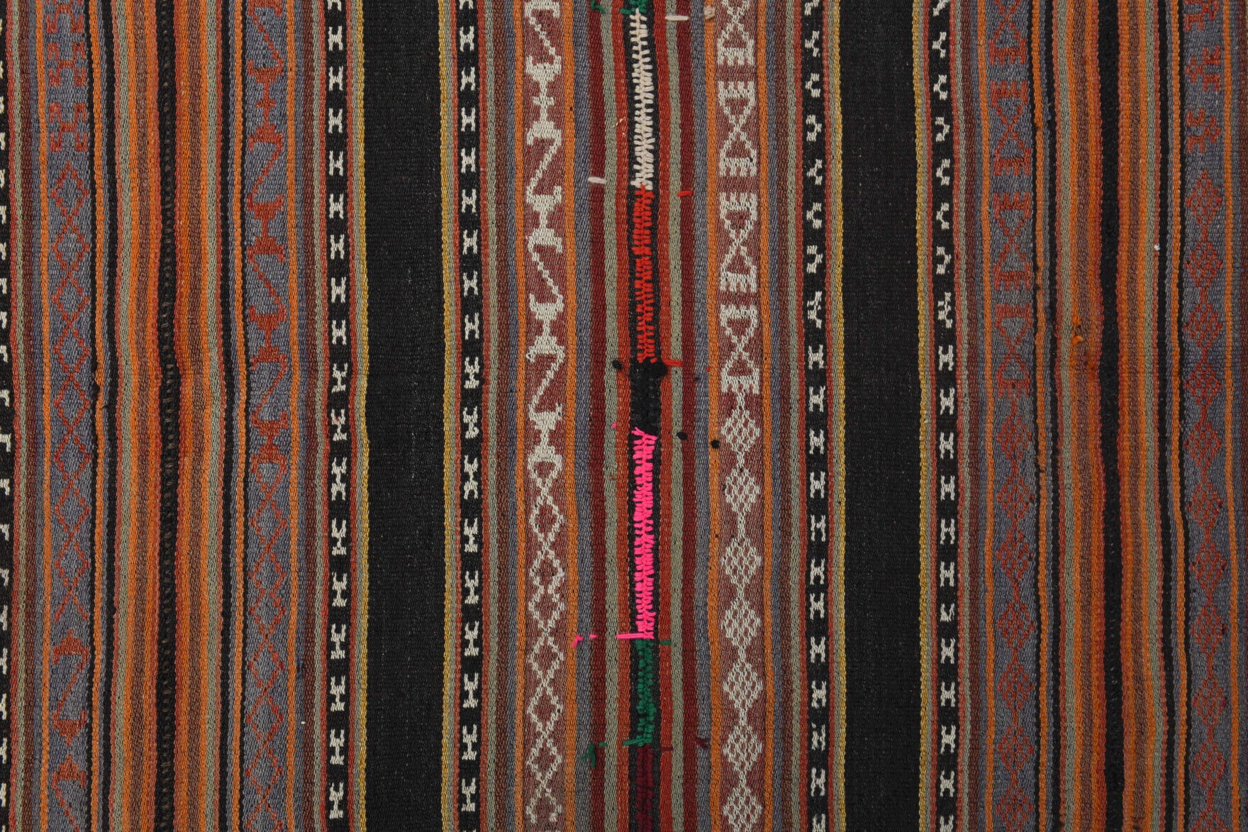 Authentic Anatolian vintage kilim rug (1960s) with oriental design – one-of-a-kind at Fame Rugs