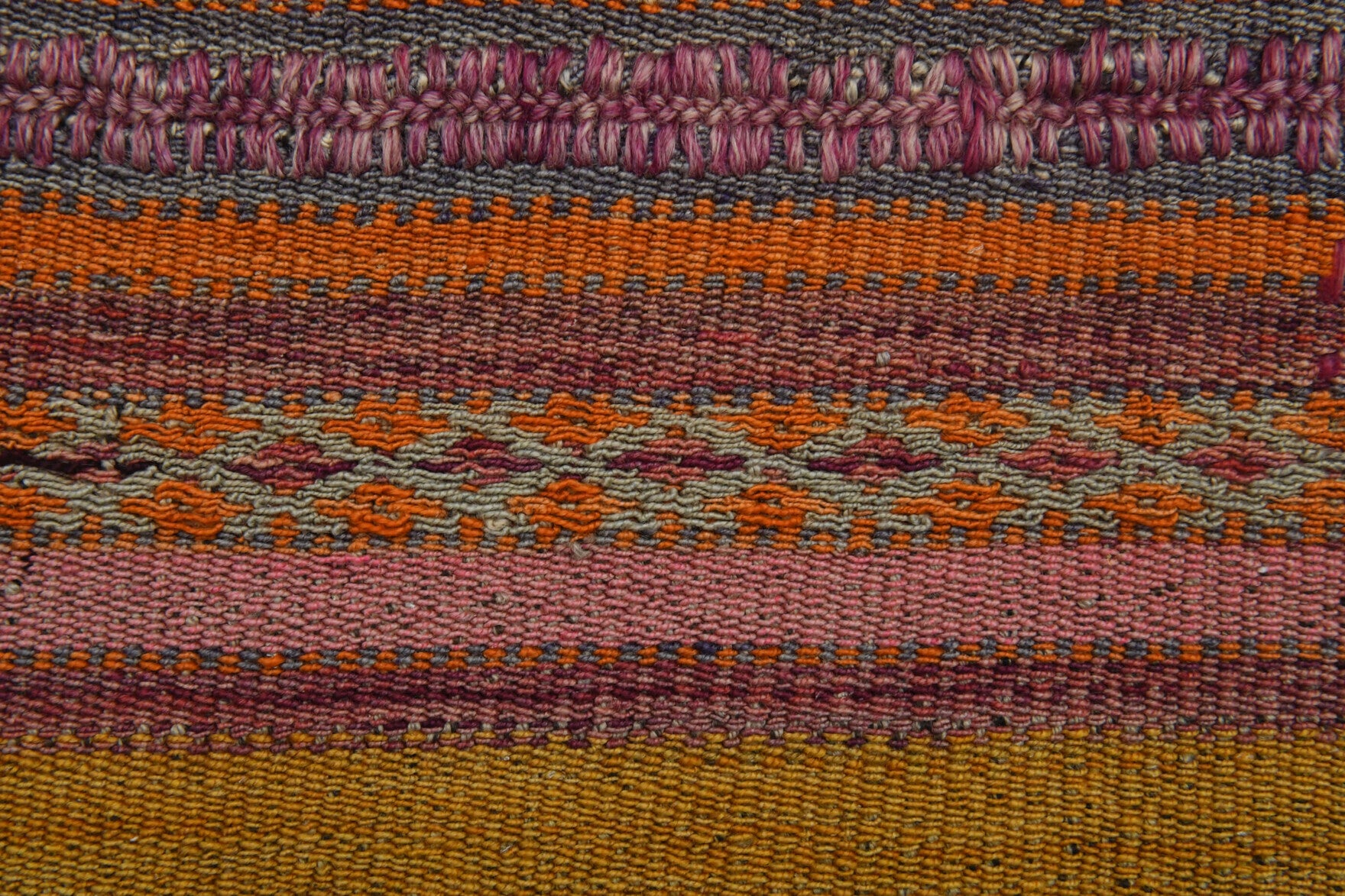 Handwoven flatweave wool kilim from Anatolia, Turkey – Handmade Vintage Square Area Rugs 4'11" x 5'