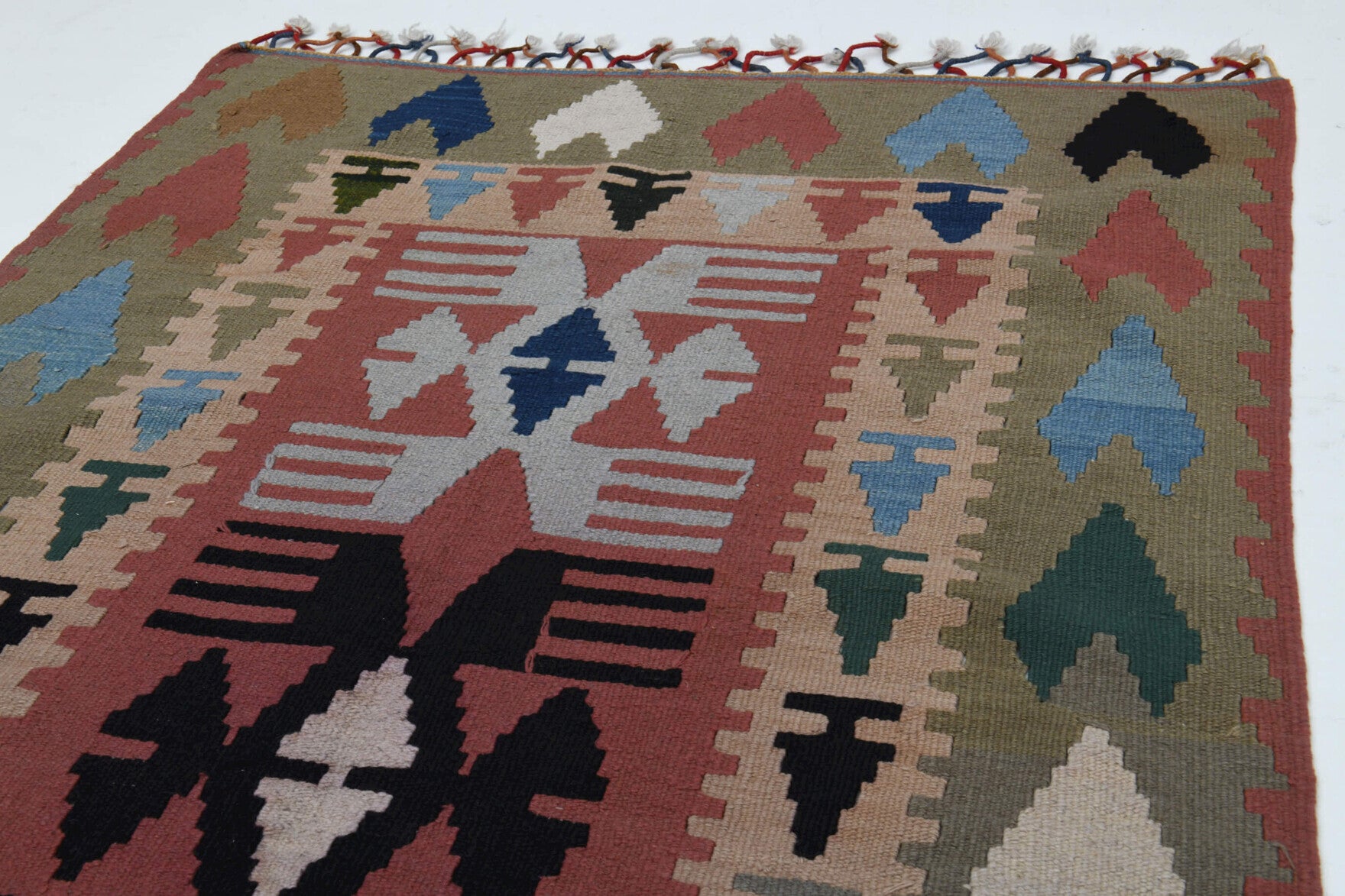 107x175 cm vintage Anatolian kilim rug – Pervabahce, flatweave, wool