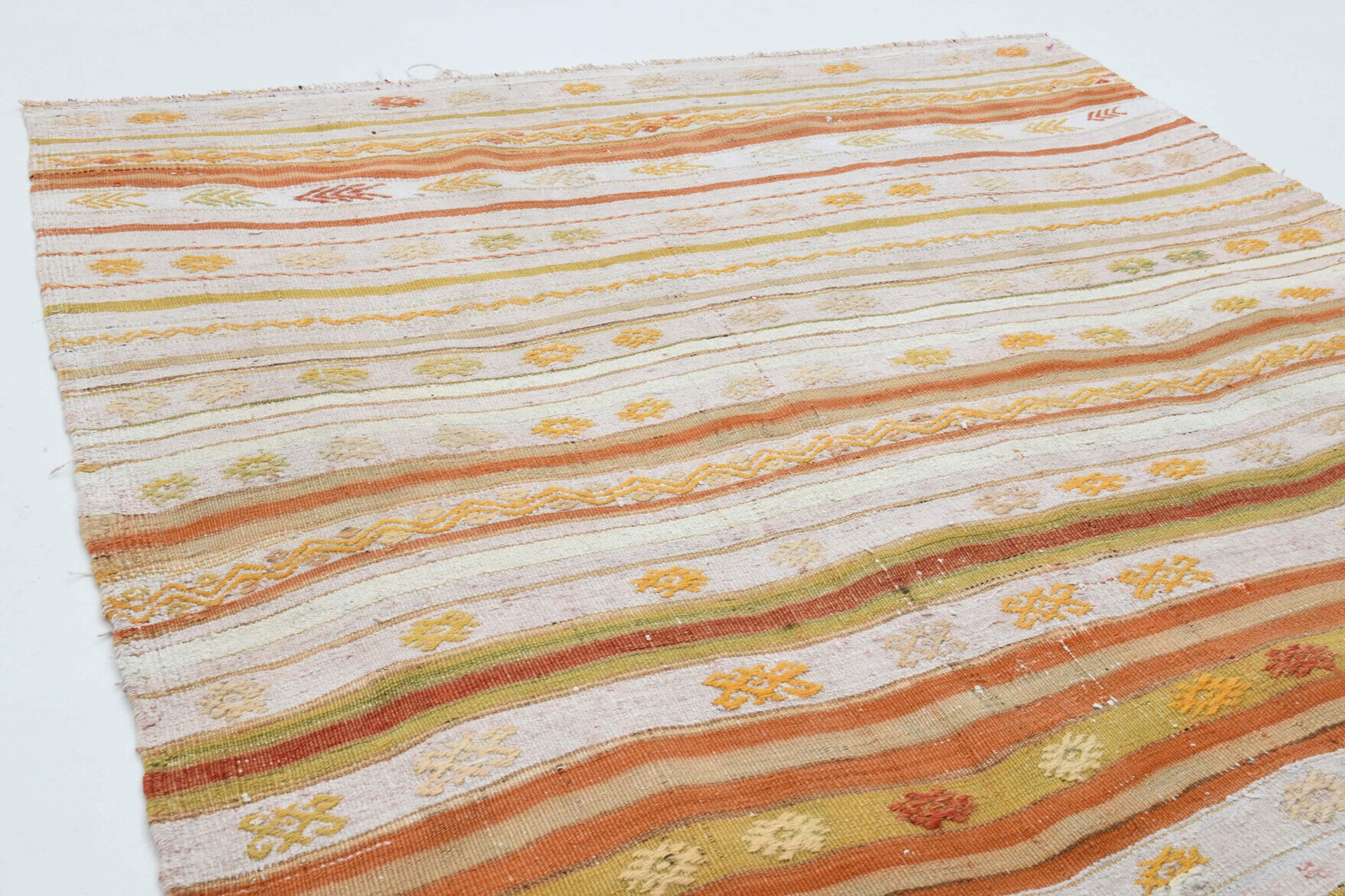 One-of-a-kind 1960s Anatolian vintage kilim rug in wool, 4'6" x 6'4"