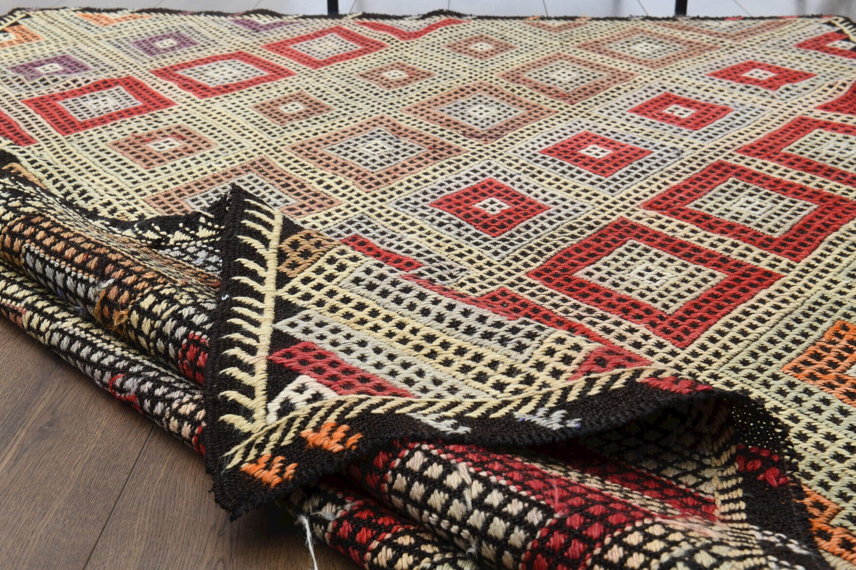 One-of-a-kind 1960s Anatolian vintage kilim rug in wool, 5'1" x 7'7"