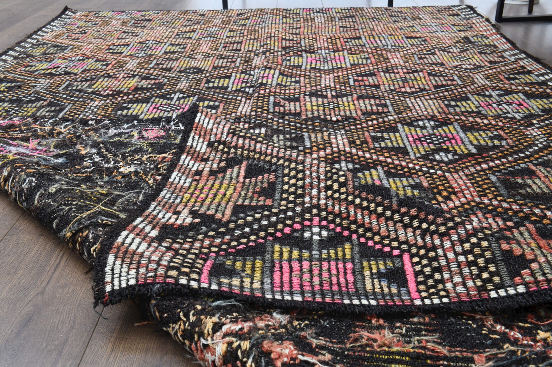 One-of-a-kind 1960s Anatolian vintage kilim rug in wool, 5'3" x 8'6"