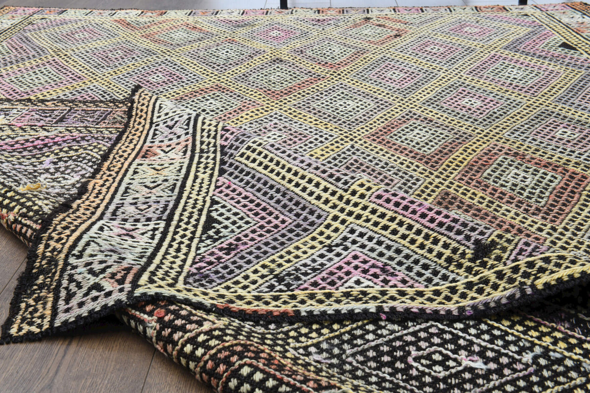One-of-a-kind 1960s Anatolian vintage kilim rug in wool, 5'7" x 7'