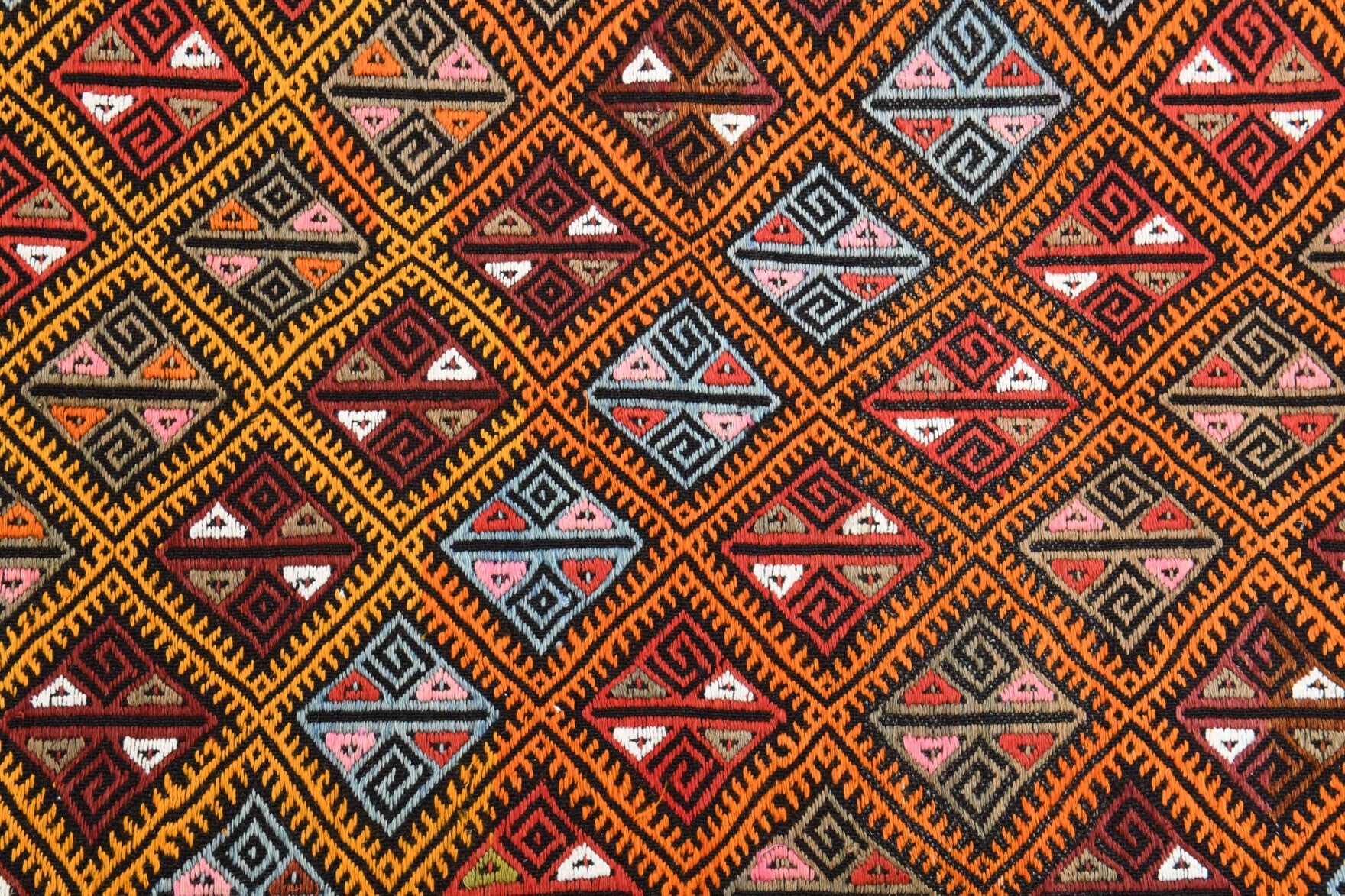 Cesme – vintage ikat kilim for living room or bedroom, 5'1" x 6'1" (156x185 cm)