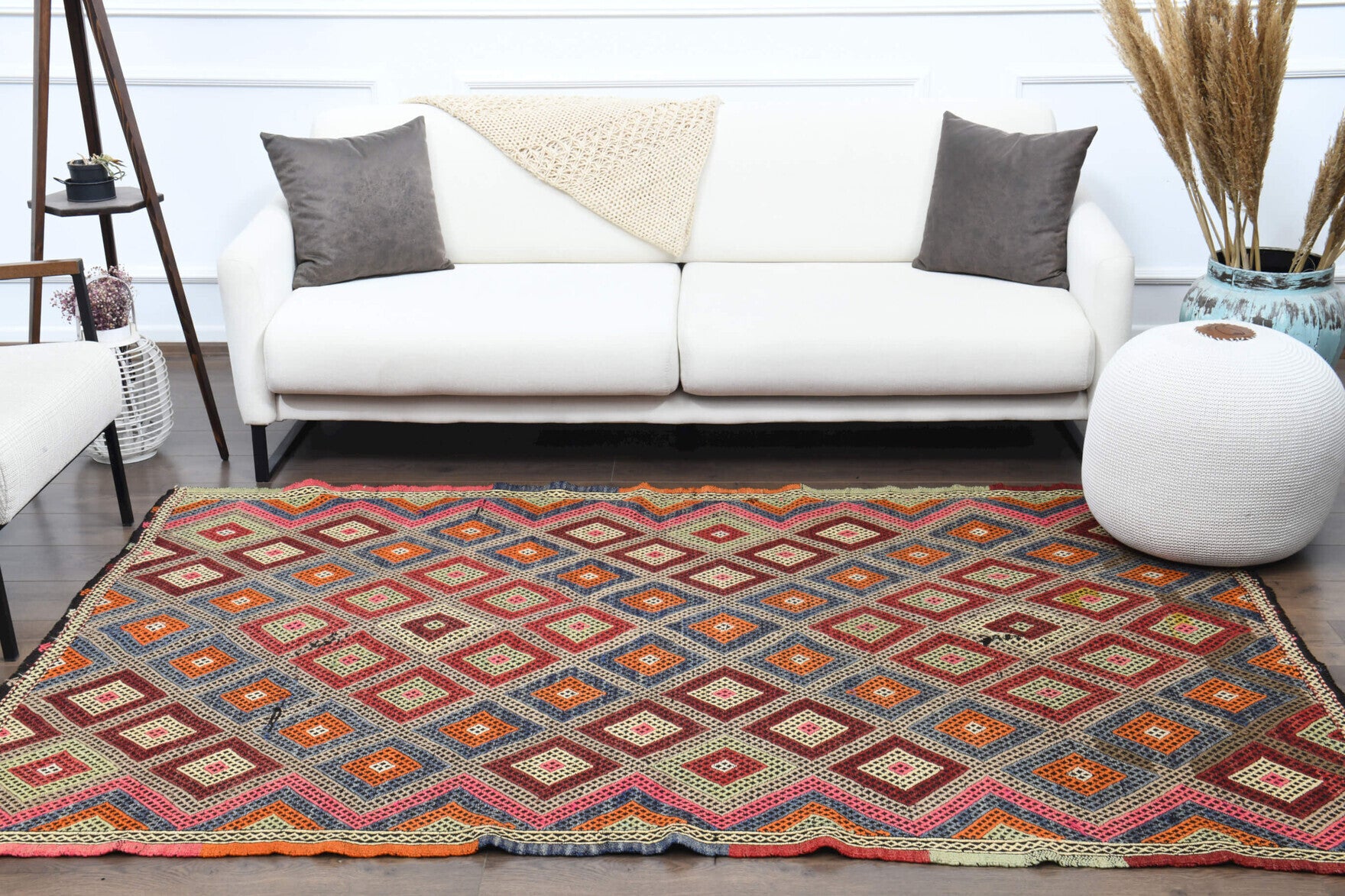 Handwoven flatweave wool kilim from Anatolia, Turkey – Handmade Vintage Area Rug 5'3" x 7'10"