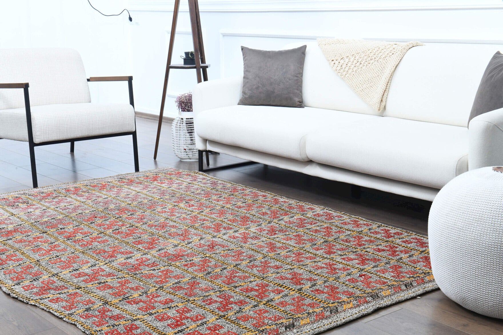 Handwoven flatweave wool kilim from Anatolia, Turkey – Handmade Vintage Area Rug 5'7" x 8'2"