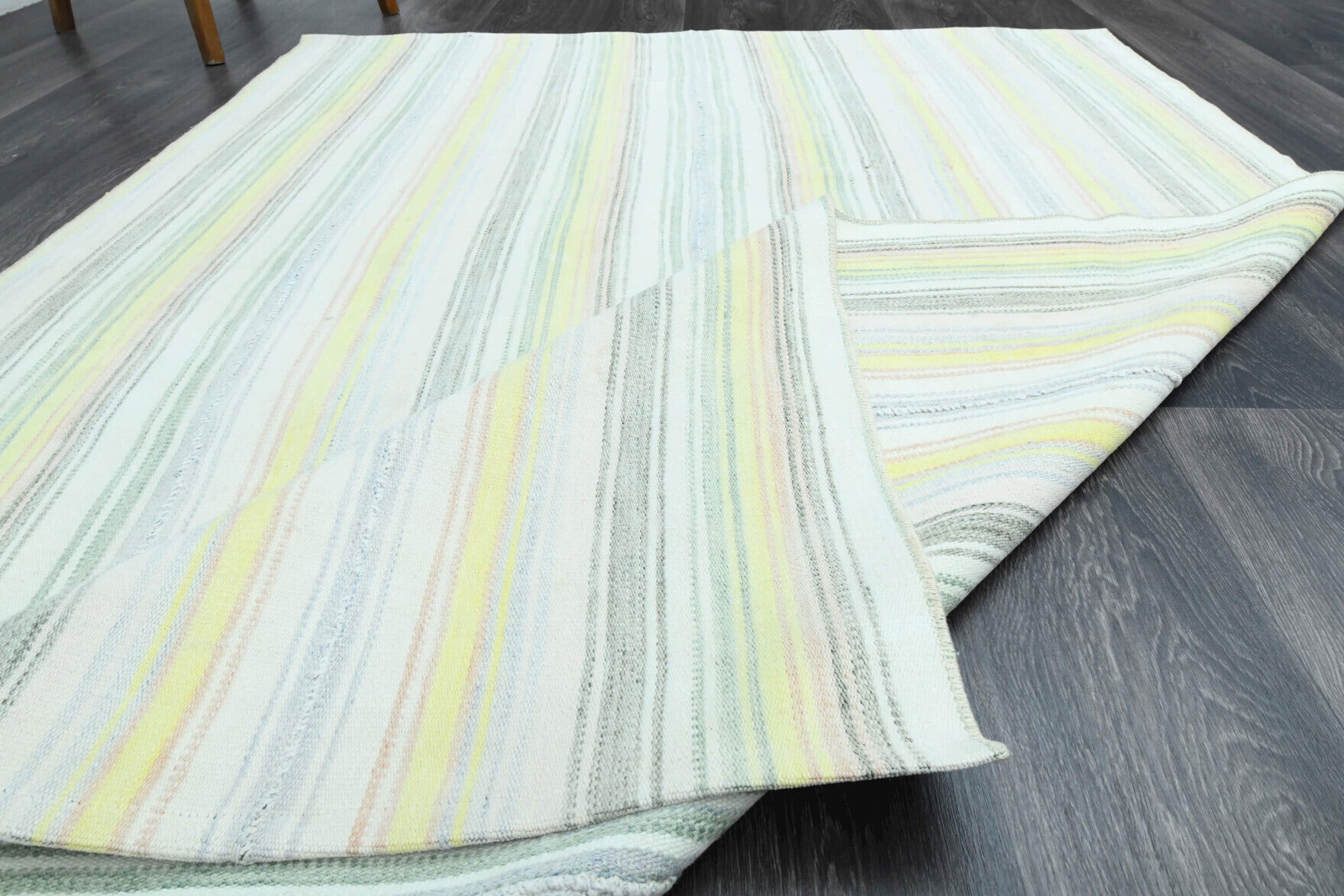 Hand-crafted Anatolian vintage kilim Hurremnur in wool, 1960s