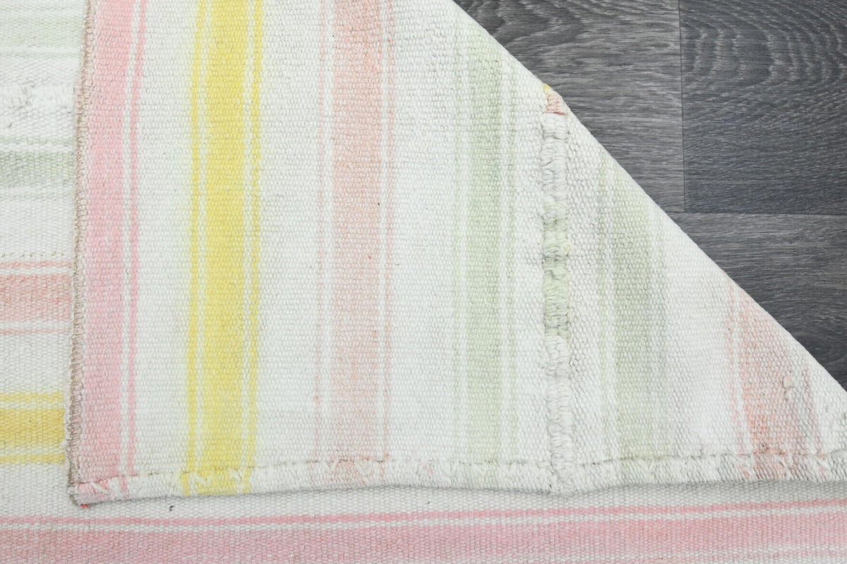 Sakaryanaz – vintage striped kilim for living room or bedroom, 4'5" x 5'11" (134x180 cm)