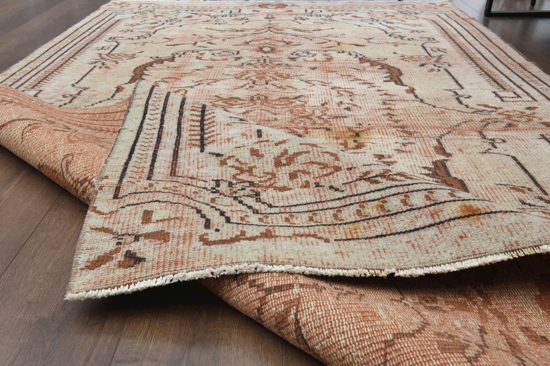 Tiger - One-of-a-kind Vintage Oushak Handmade Rug