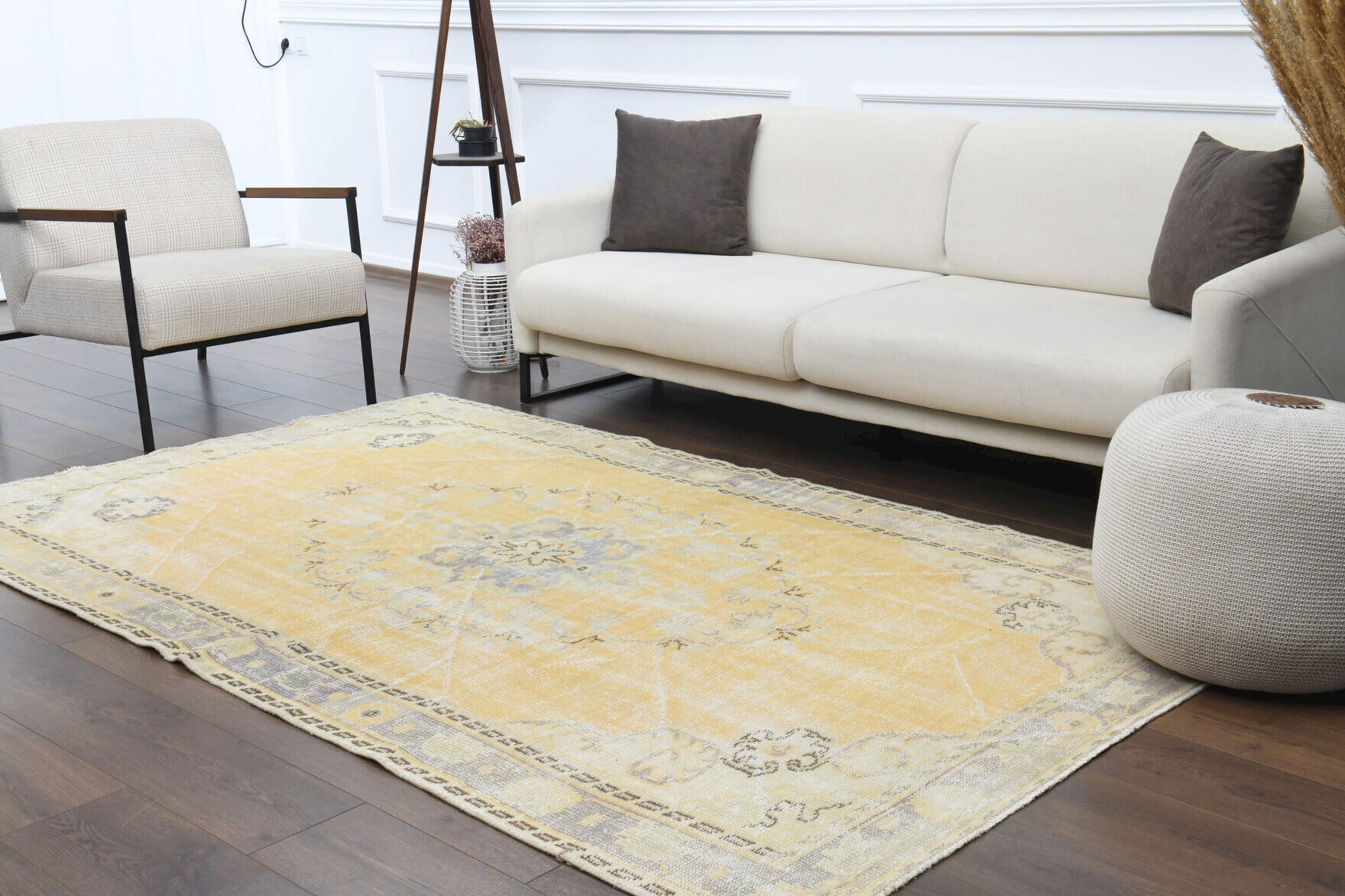 Gumusnaz 1960's – vintage oriental rug for living room or bedroom, 5'1" x 8'4" (156x255 cm)