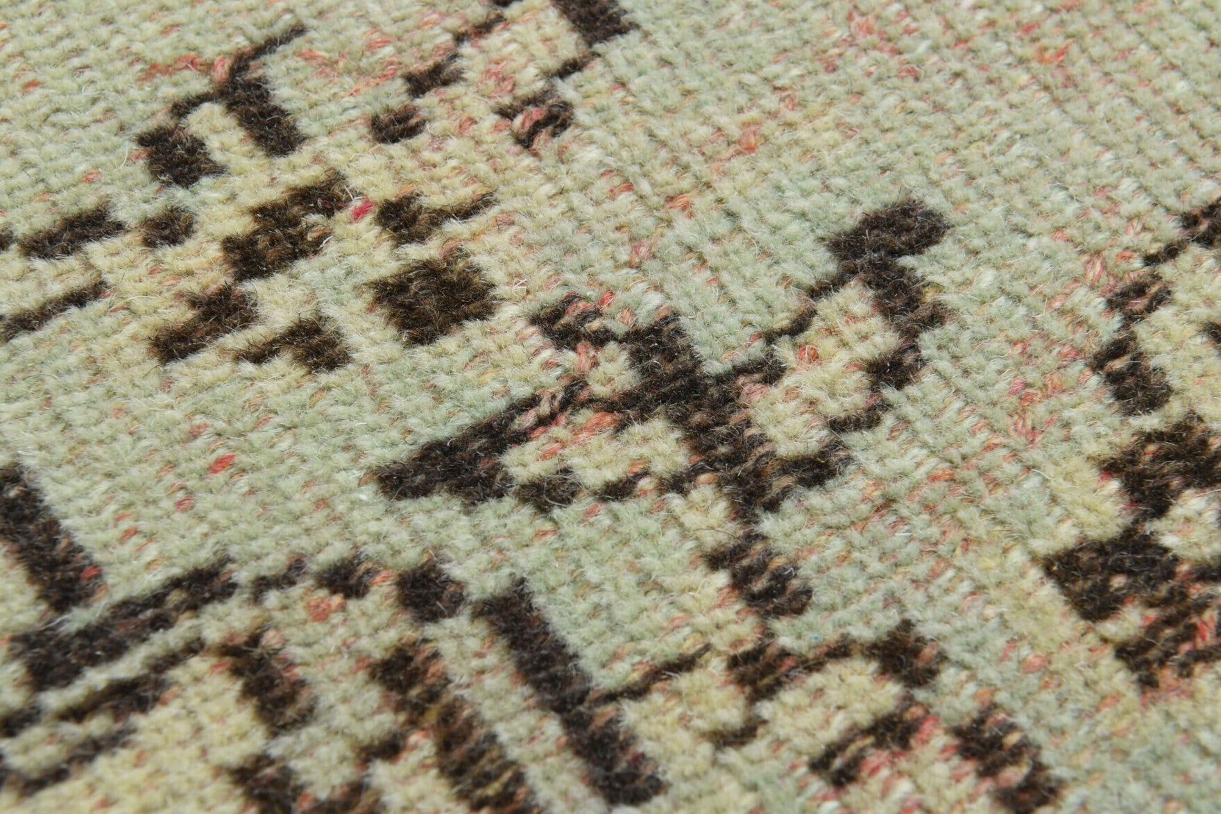 Handmade wool rug from Anatolia, Turkey – Oriental Vintage Handmade Oushak Rug 5'2" x 7'10"