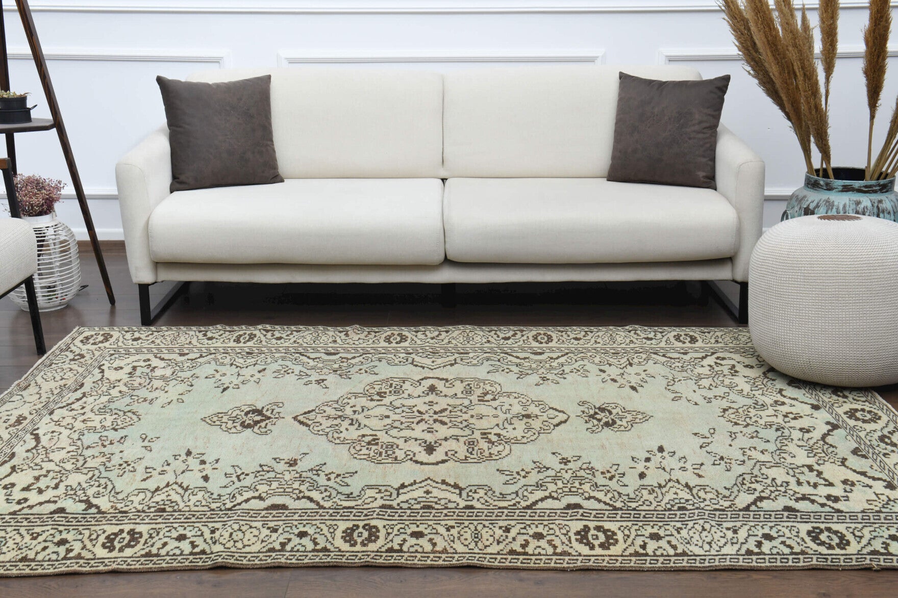 Hand-crafted Anatolian vintage rug Toprakcihan Mystic in wool, 1970s