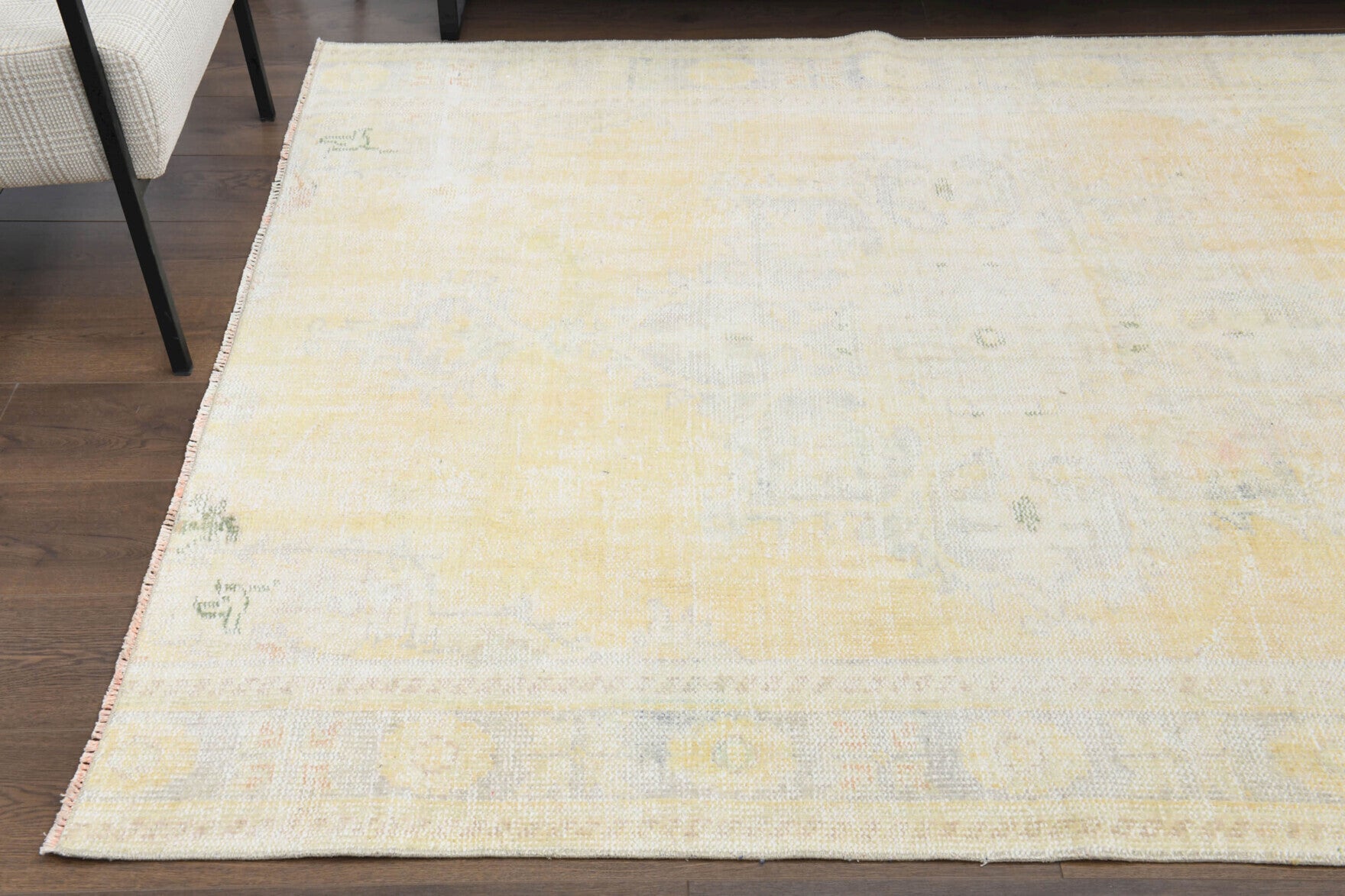 168x241 cm antique washed vintage Anatolian area rug – Iriphone, low pile, wool