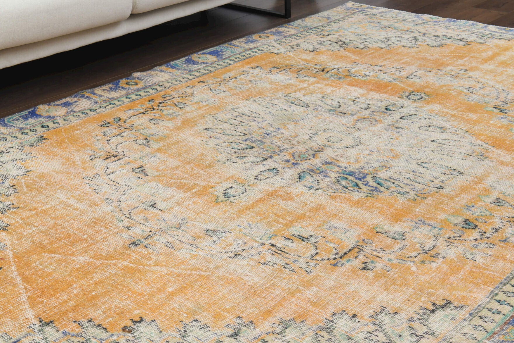 191x285 cm vintage Anatolian area rug – Glaucorhoda, low pile, wool