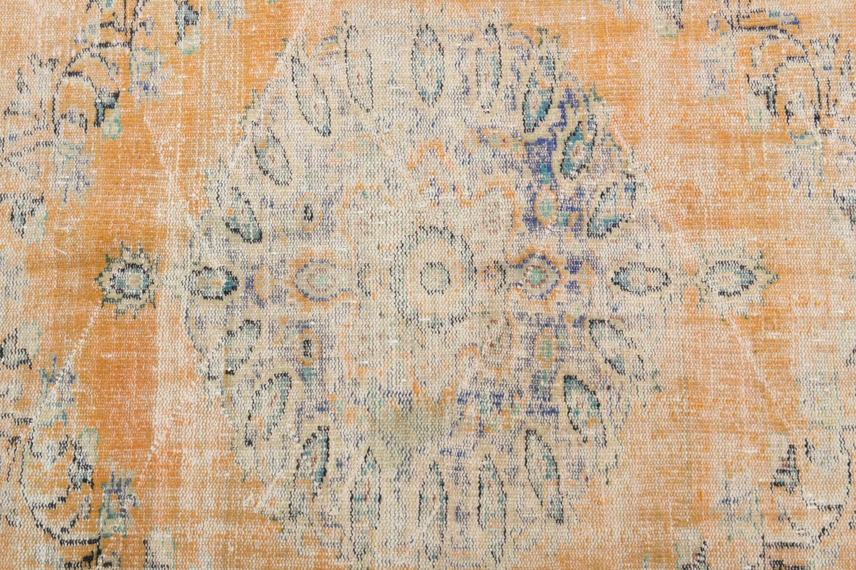 Authentic Anatolian vintage area rug (1970s) with oriental design – one-of-a-kind at Fame Rugs
