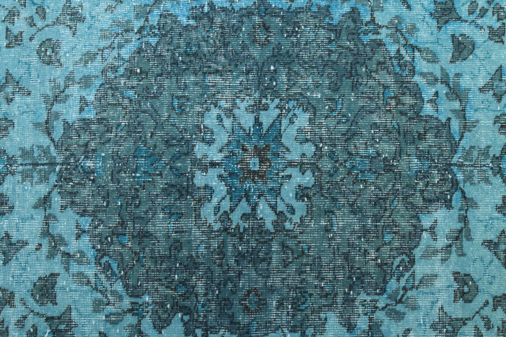 Glaucopelia – vintage oriental rug for living room or bedroom, 5'9" x 8'10" (176x270 cm)