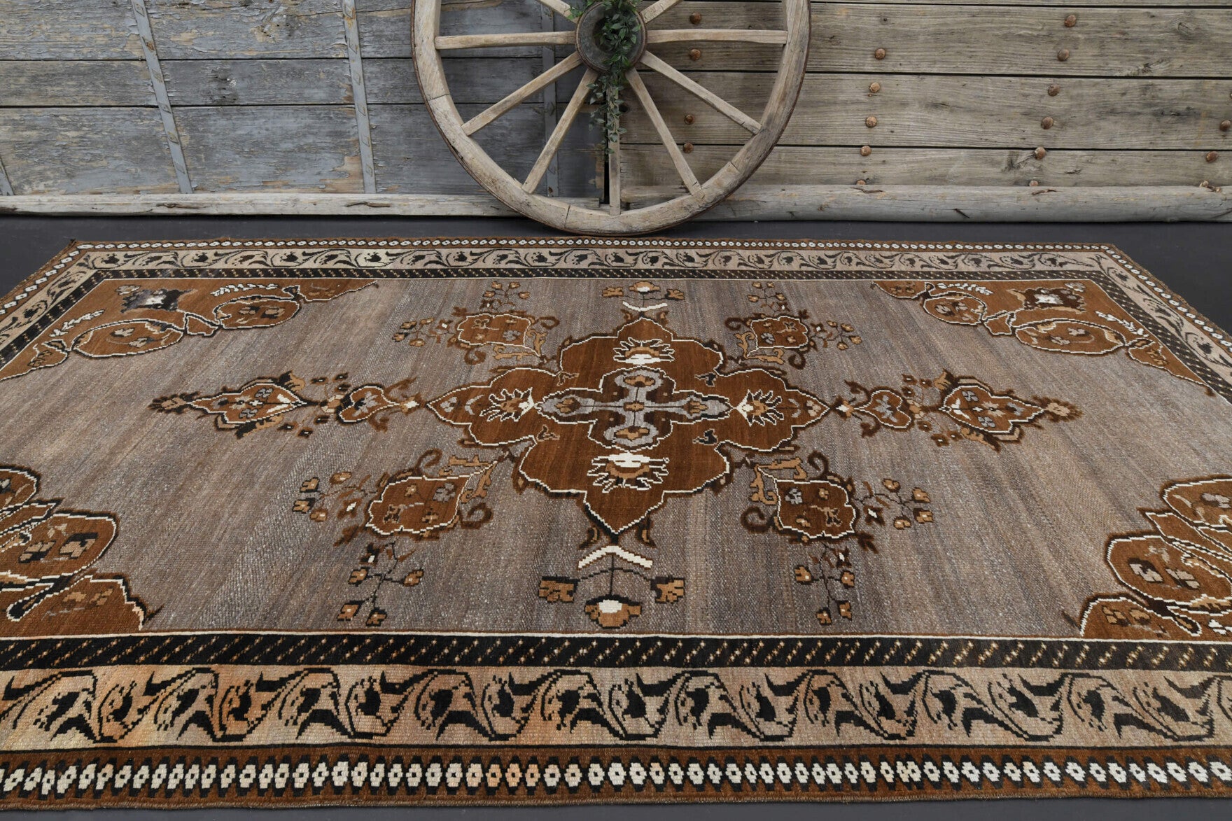Brown Oushak Vintage Area Rug