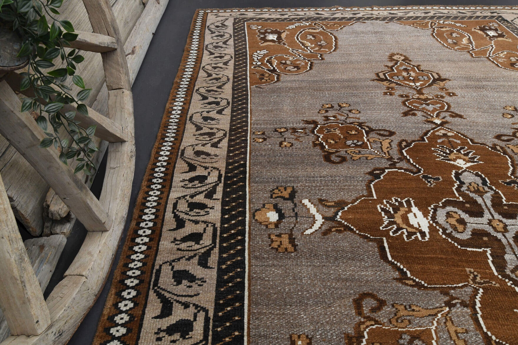 Brown Oushak Vintage Area Rug