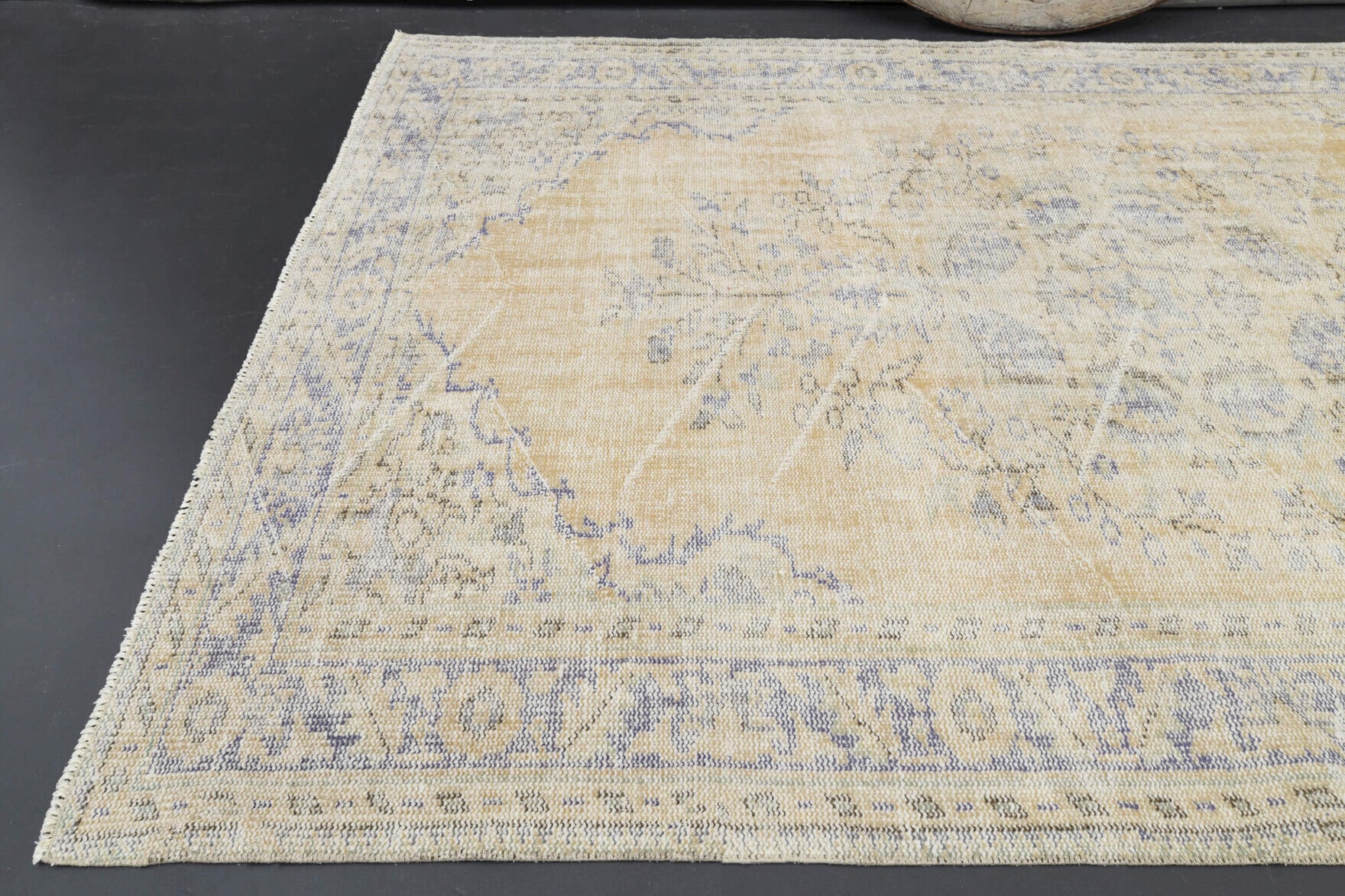 174x268 cm vintage Anatolian area rug – Firatnur, low pile, wool