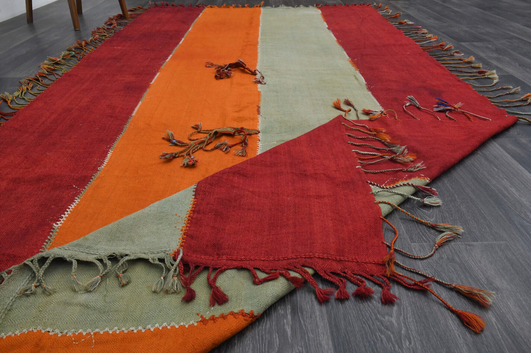 Hand-crafted Anatolian vintage kilim Filizsever in wool, 1960s