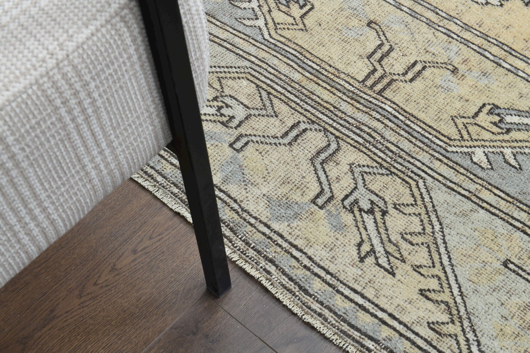 Authentic Anatolian vintage area rug (1970s) with oriental design – one-of-a-kind at Fame Rugs