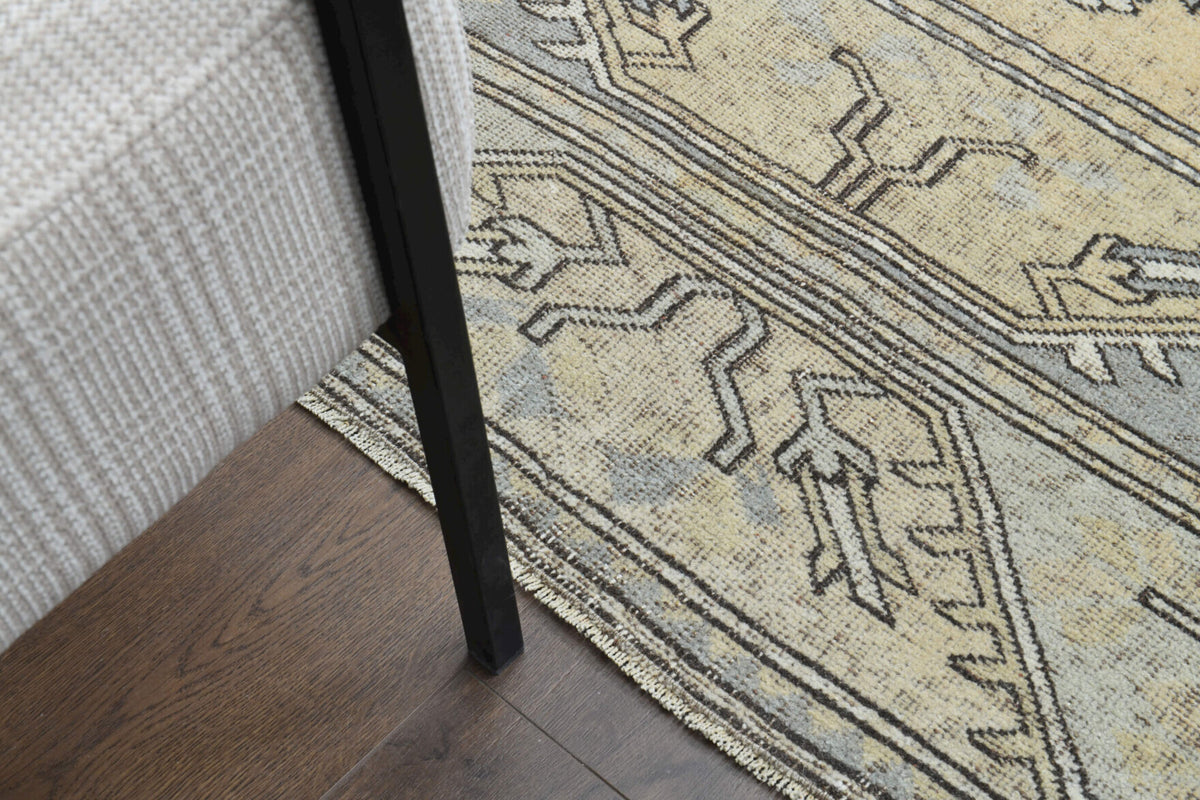 Authentic Anatolian vintage area rug (1970s) with oriental design – one-of-a-kind at Fame Rugs