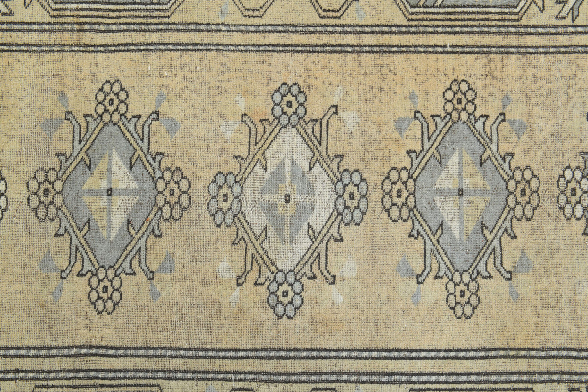 Handmade wool rug from Anatolia, Turkey – Vintage Milas Area Rug 5'7" x 8'8"