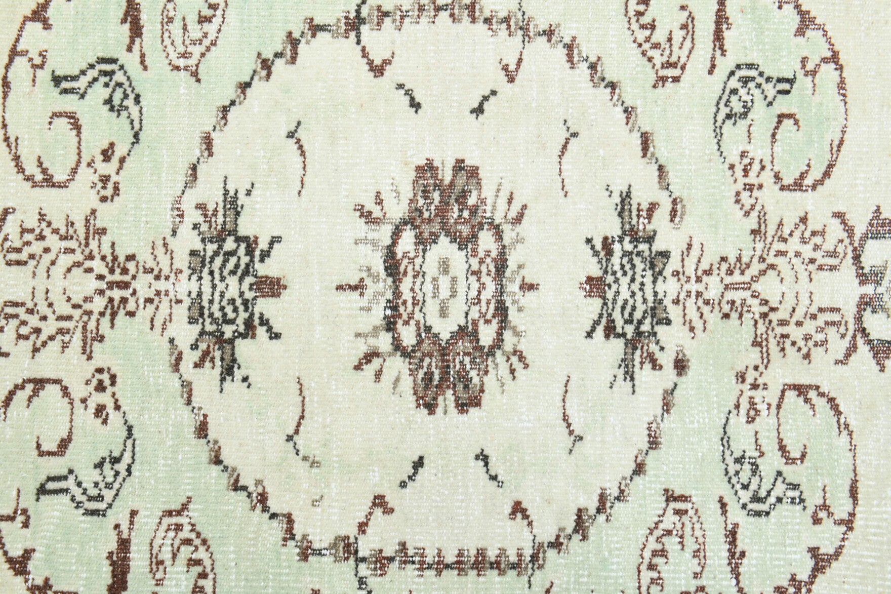 Authentic Anatolian vintage area rug (1970s) with oriental design – one-of-a-kind at Fame Rugs