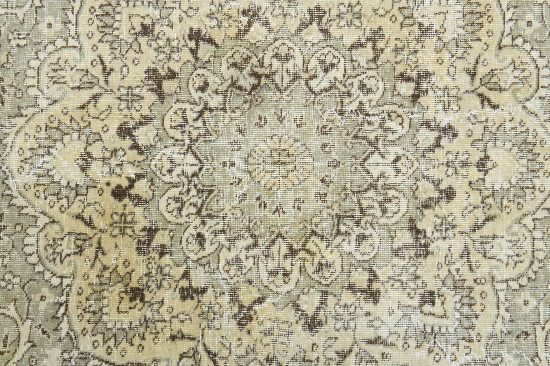 Elpirhoda – vintage oriental rug for living room or bedroom, 6'8" x 10'9" (204x327 cm)