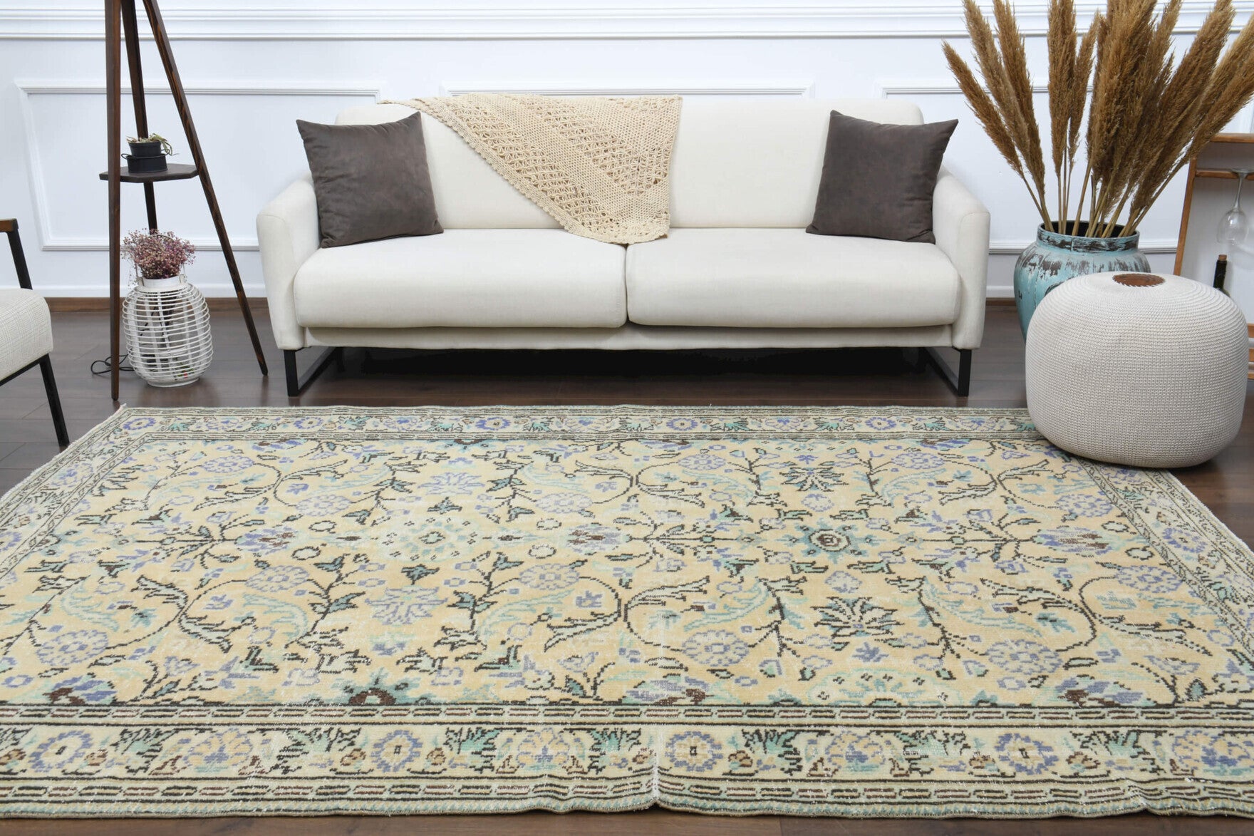 Handmade Hereke Area Rug in wool – 1970s piece from Anatolia, Turkey | Fame Rugs